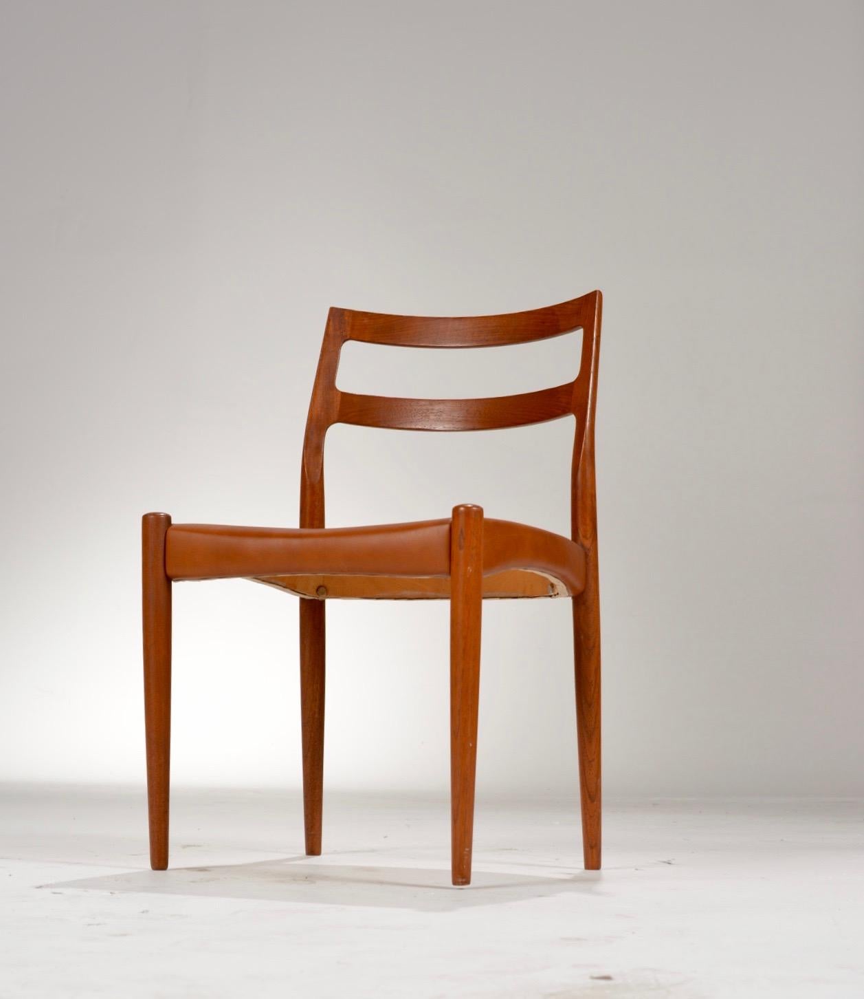 Leather Set of Two Johannes Andersen for Uldum Møbelfabrik Danish Modern Dining Chairs For Sale