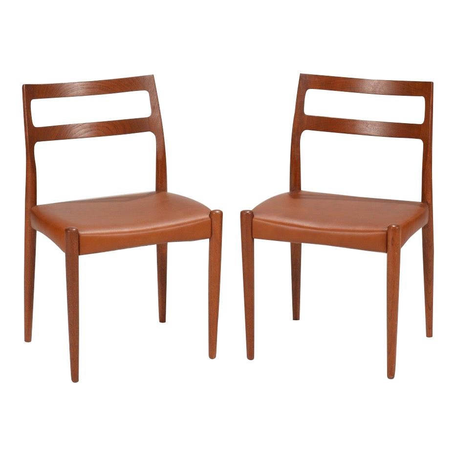 Set of Two Johannes Andersen for Uldum Møbelfabrik Danish Modern Dining Chairs