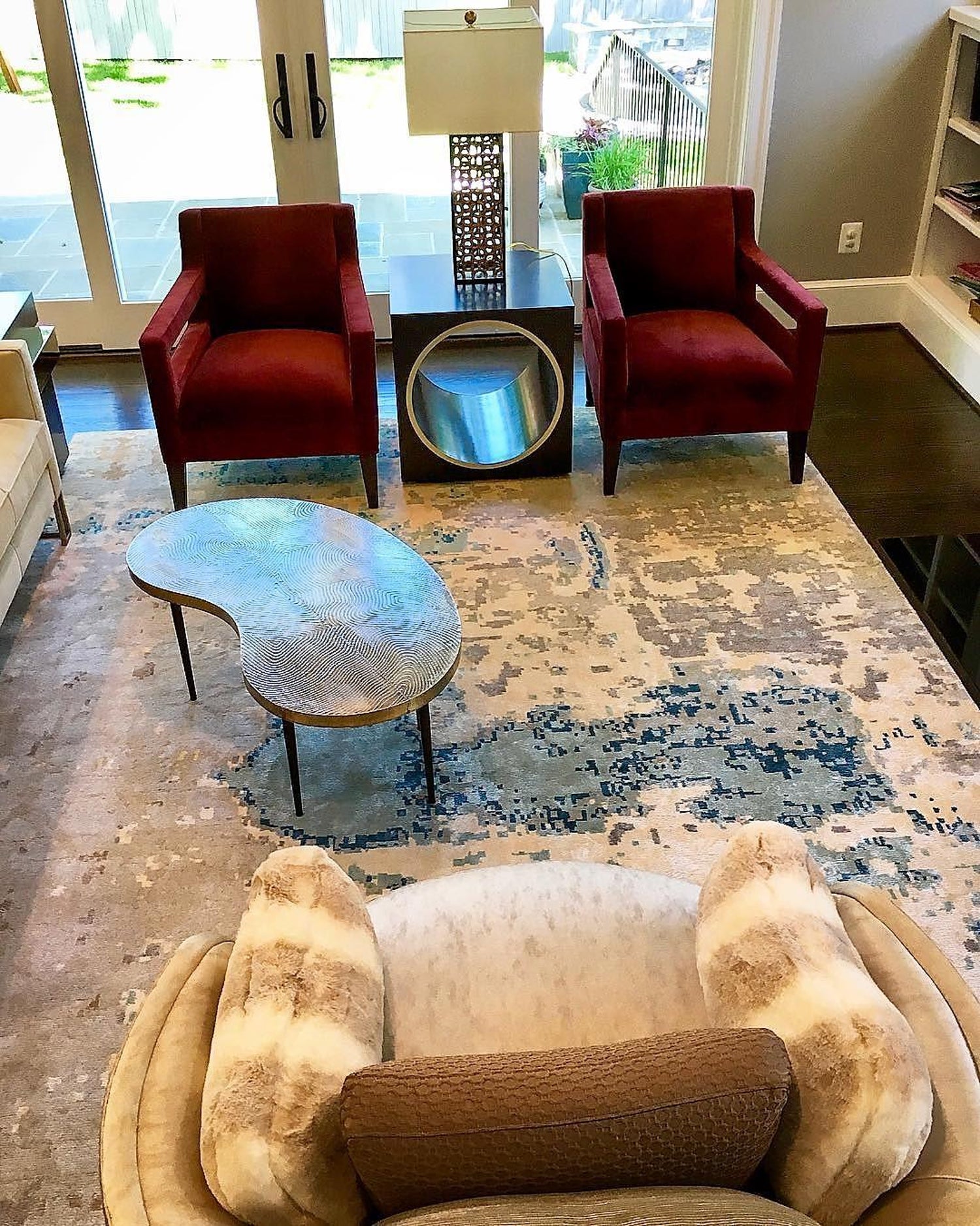 Set Of Two Kidney Bean Shaped Coffee Tables In Antique Brass