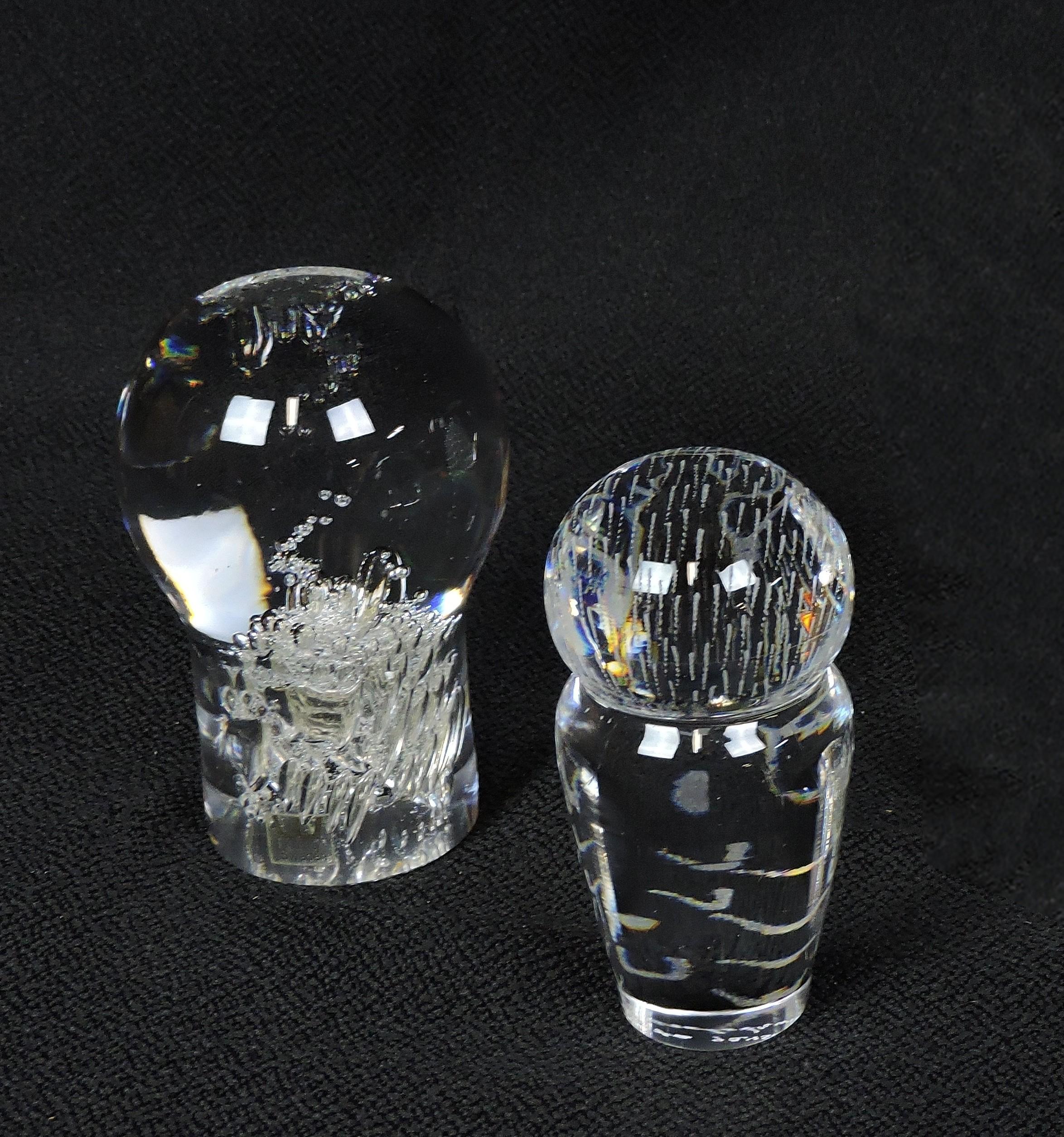 Set von zwei Kosta Boda-Kristall-Briefbeschwerern Pilz & Eule von Lindstrand, Warff (Moderne der Mitte des Jahrhunderts) im Angebot