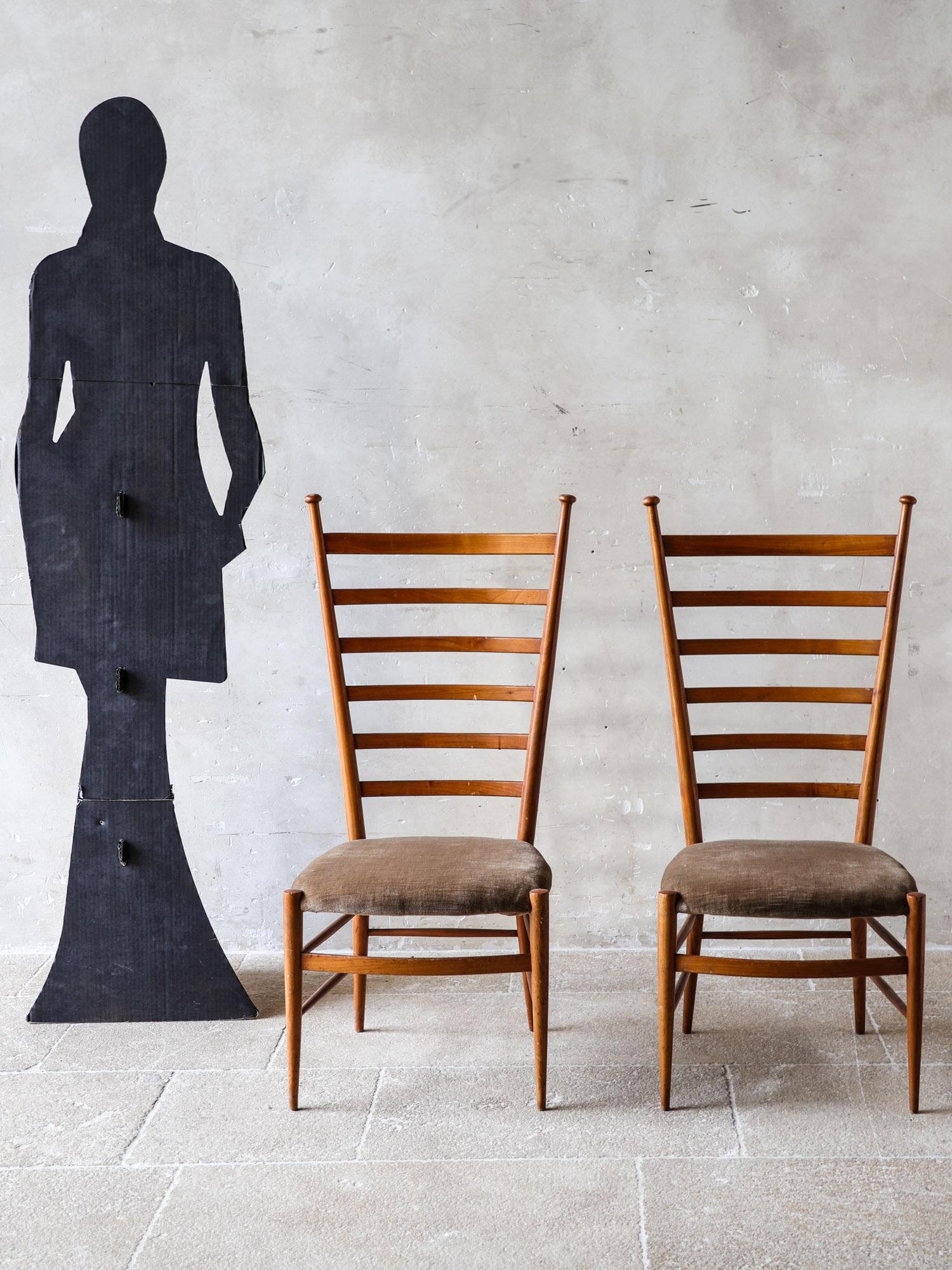 Mid-Century Modern Ensemble de deux chaises Ladderback de Figli di Sanguineti G.B. à Chiavari, Italie en vente