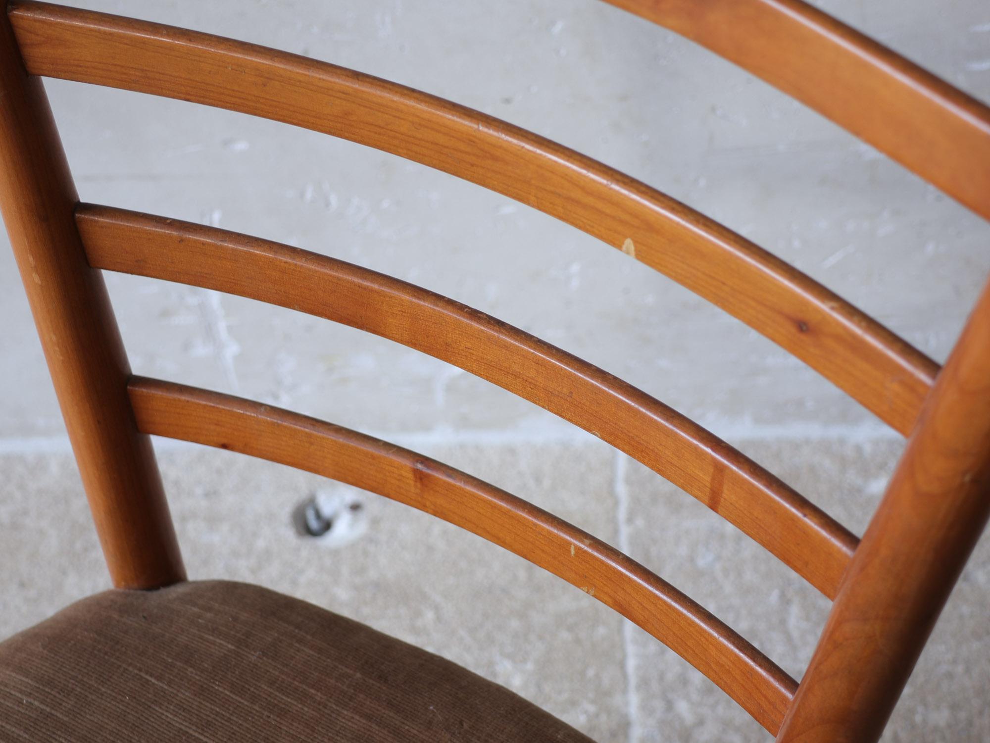 Tissu Ensemble de deux chaises Ladderback de Figli di Sanguineti G.B. à Chiavari, Italie en vente