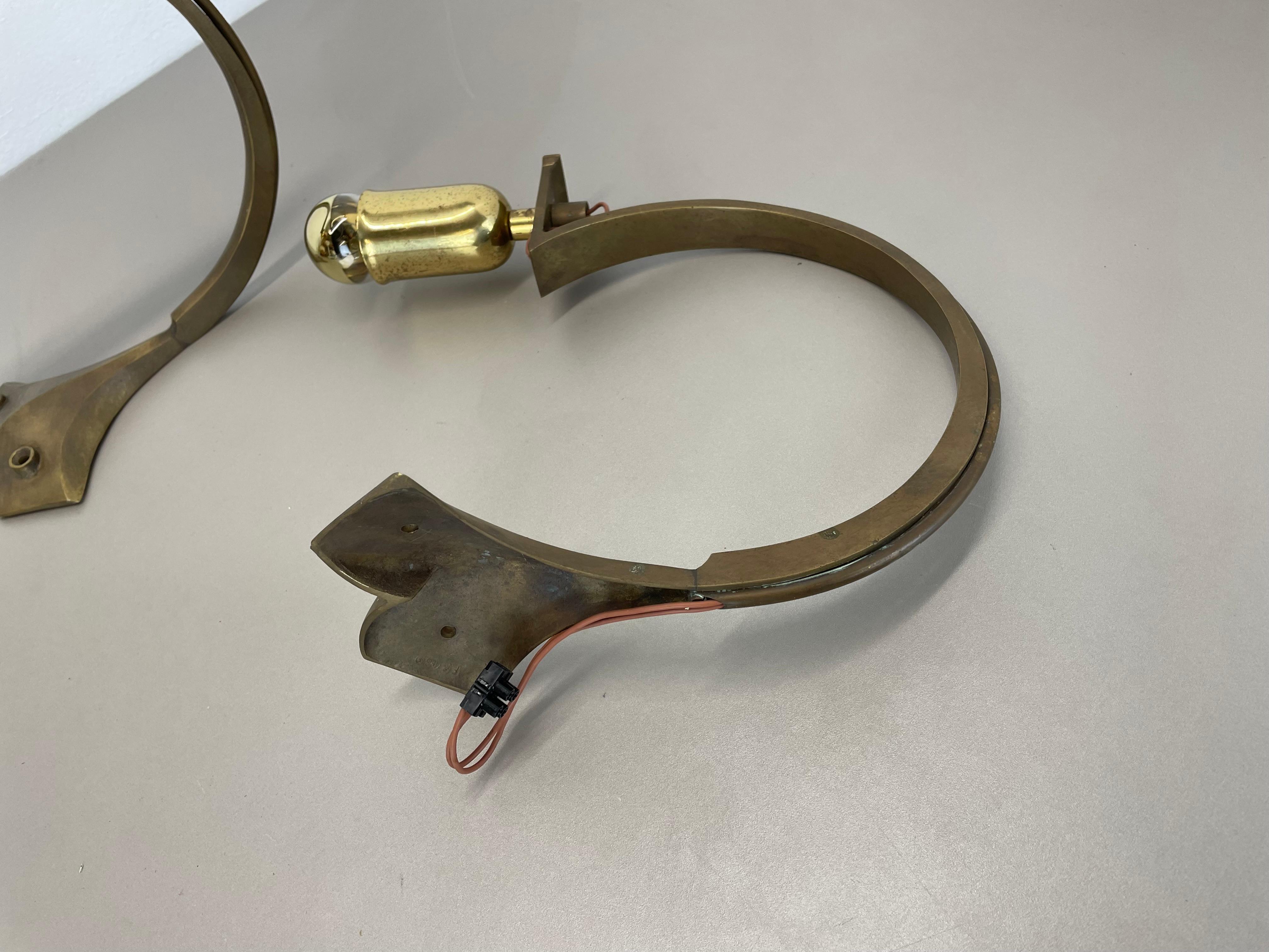 Set von zwei großen brutalistischen 28cm-Wandleuchtern aus Bronze und Messing, Italien 1950er Jahre im Angebot 5
