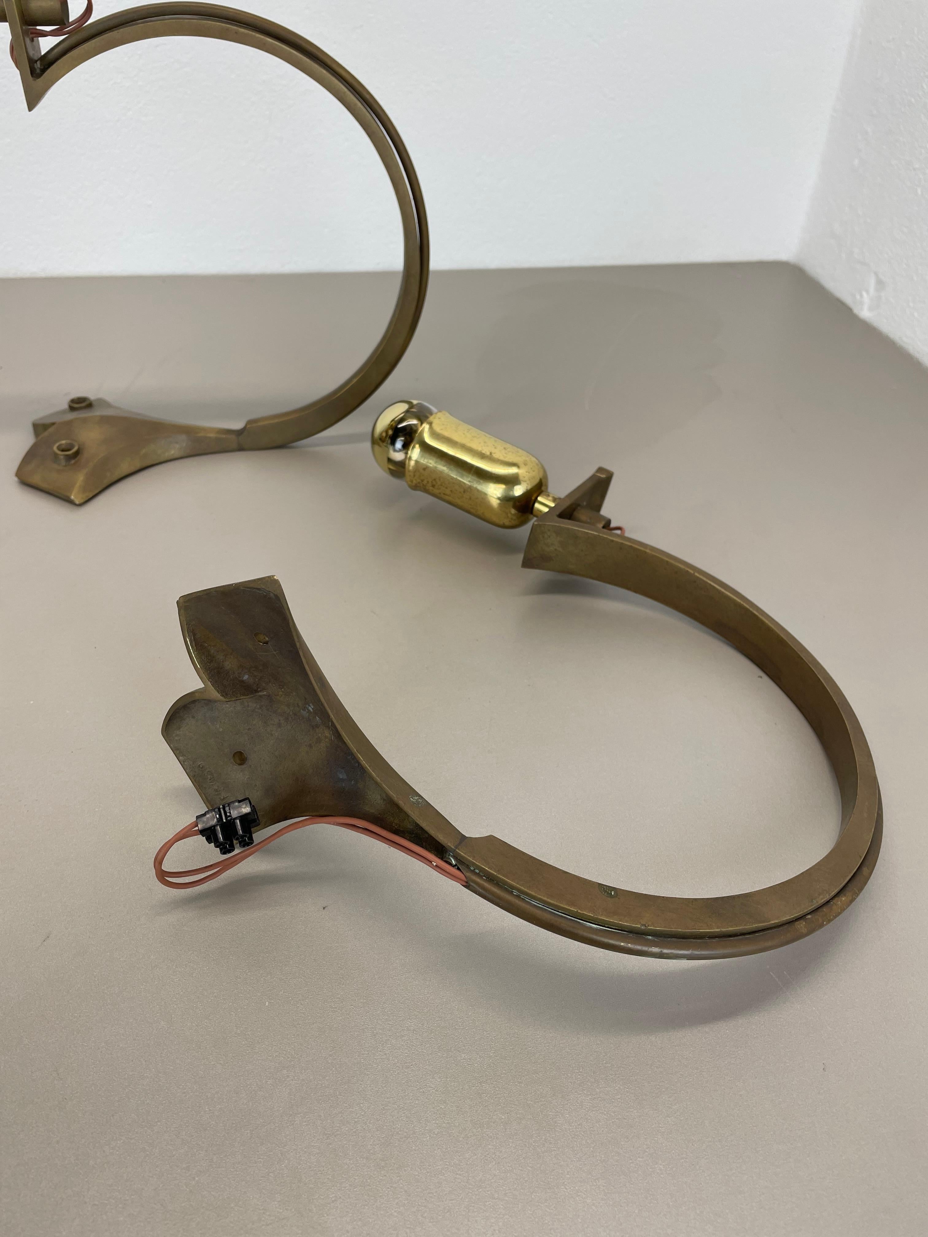 Ensemble de deux grandes appliques murales de 28 cm en bronze brutaliste, Italie, années 1950 en vente 8