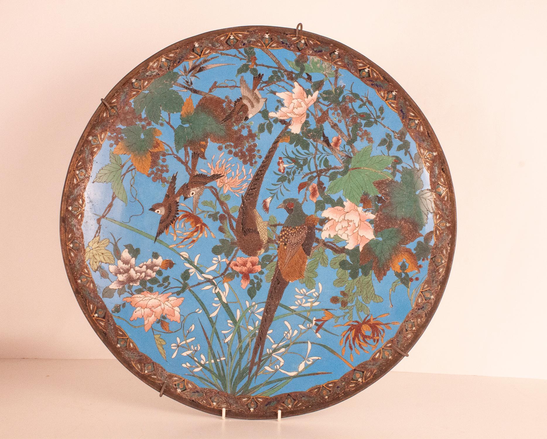 Set of Two Large Cloisonné Dishes, Japan 19th Century 5