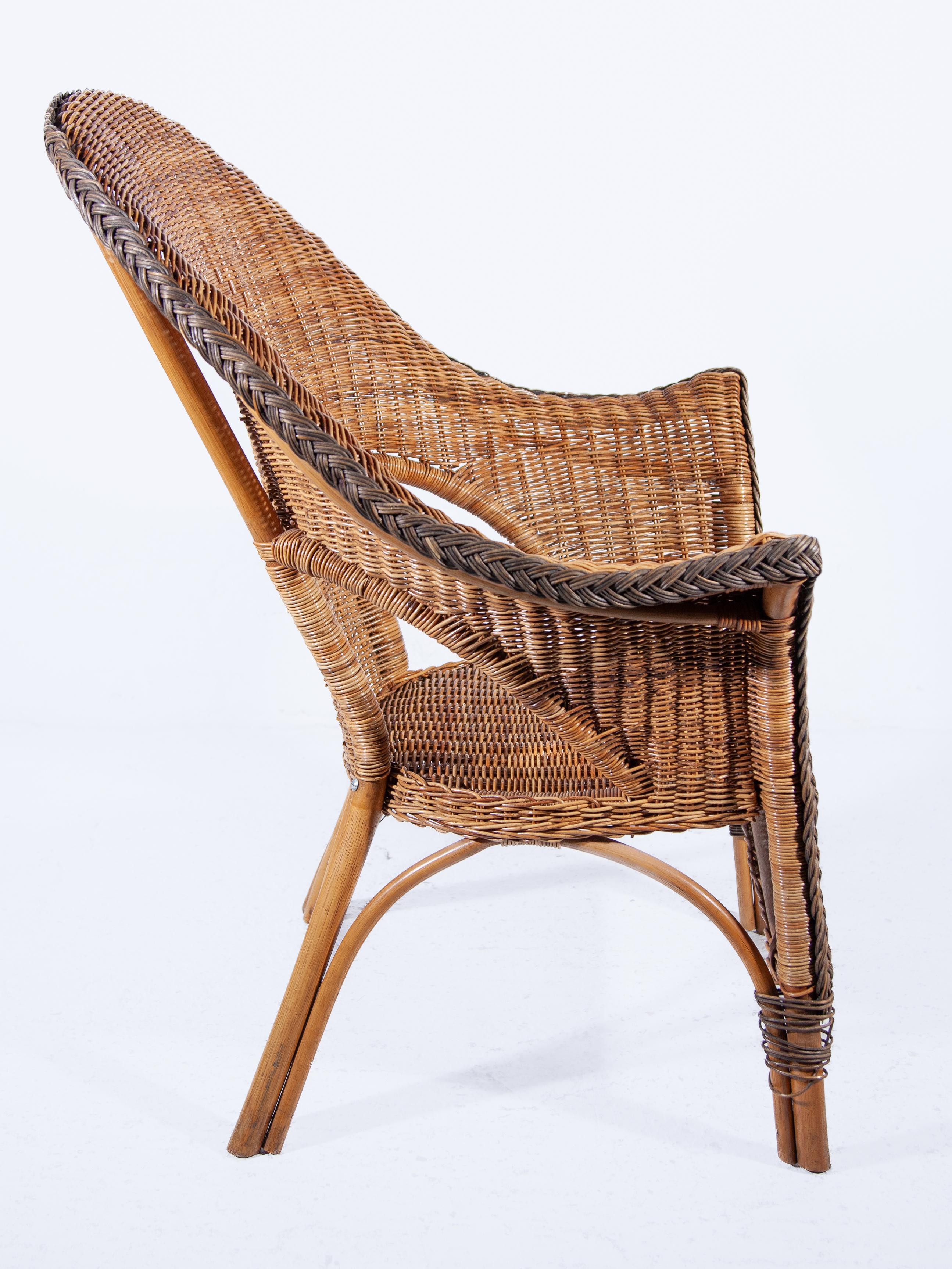 Italian Set of Two Large High Back Rattan Lounge Chairs For Sale
