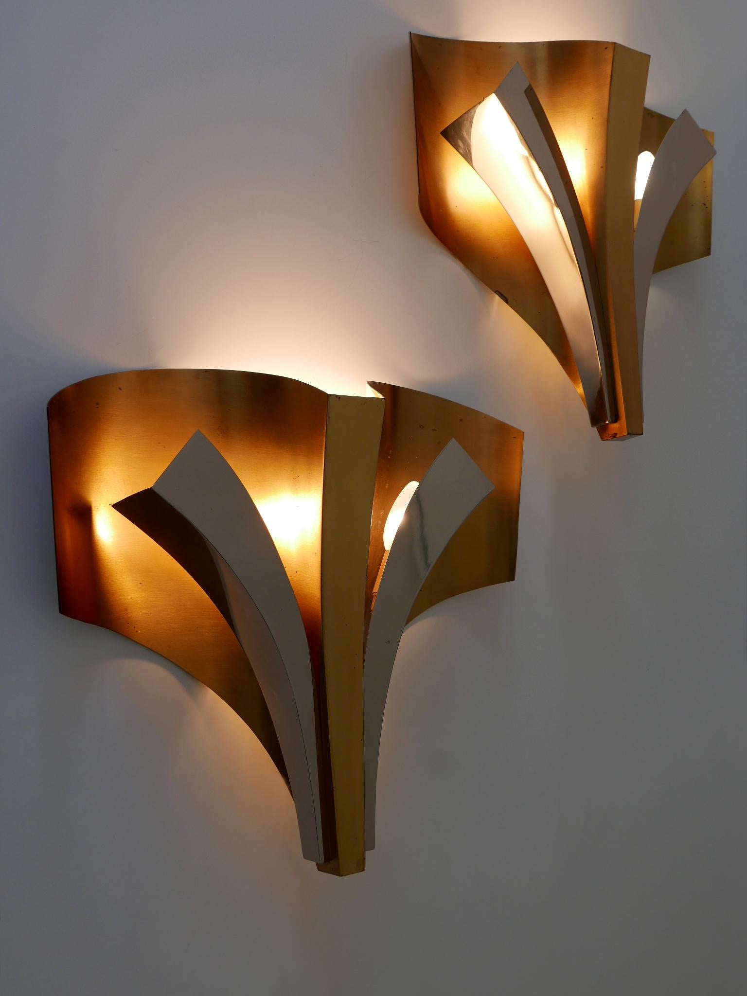 Set of Two Large Mid-Century Modern Brass Sconces by Maison Baguès Paris 1960s For Sale 2