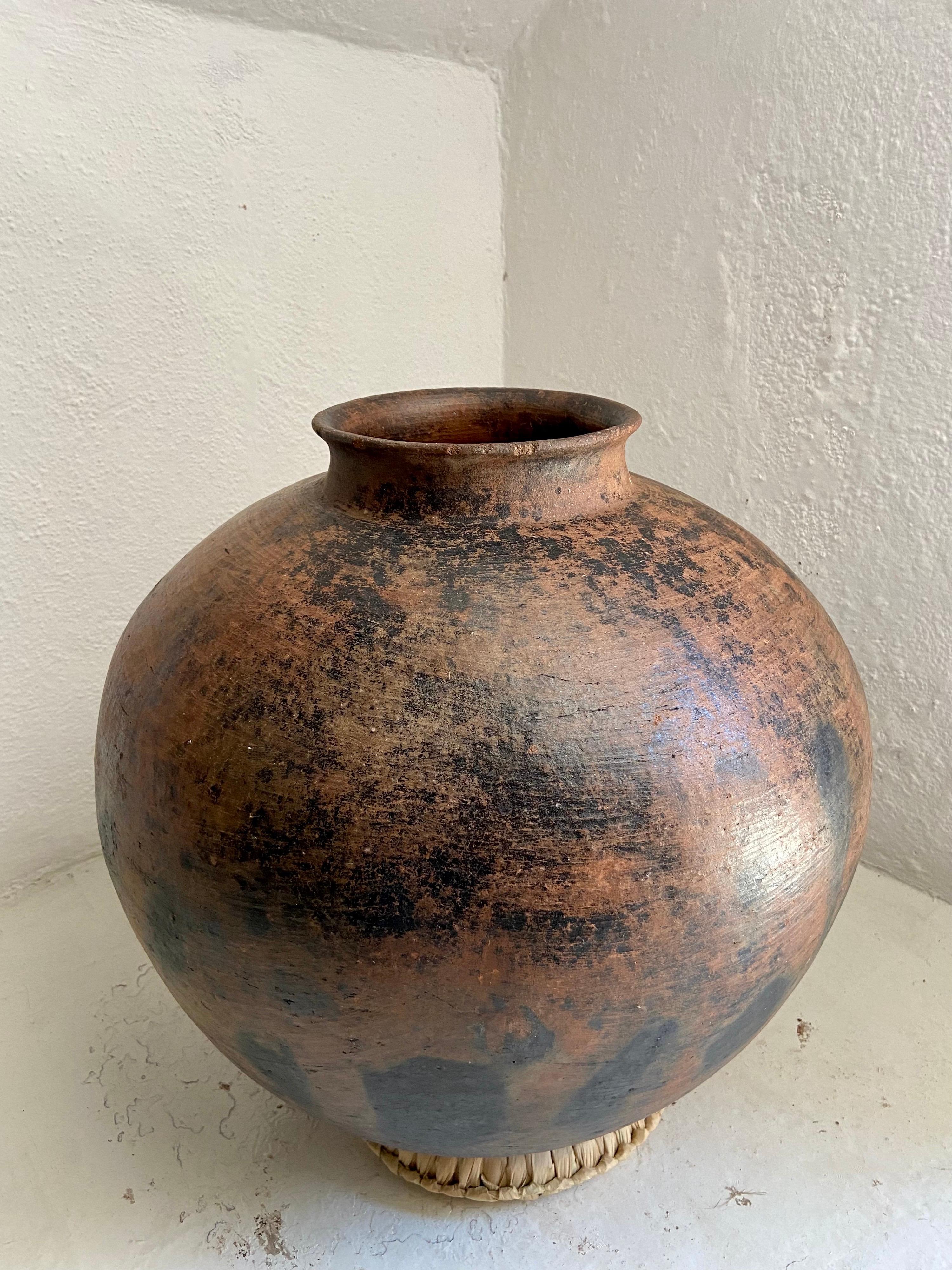 Set of Two Large Pots from Mexico 2