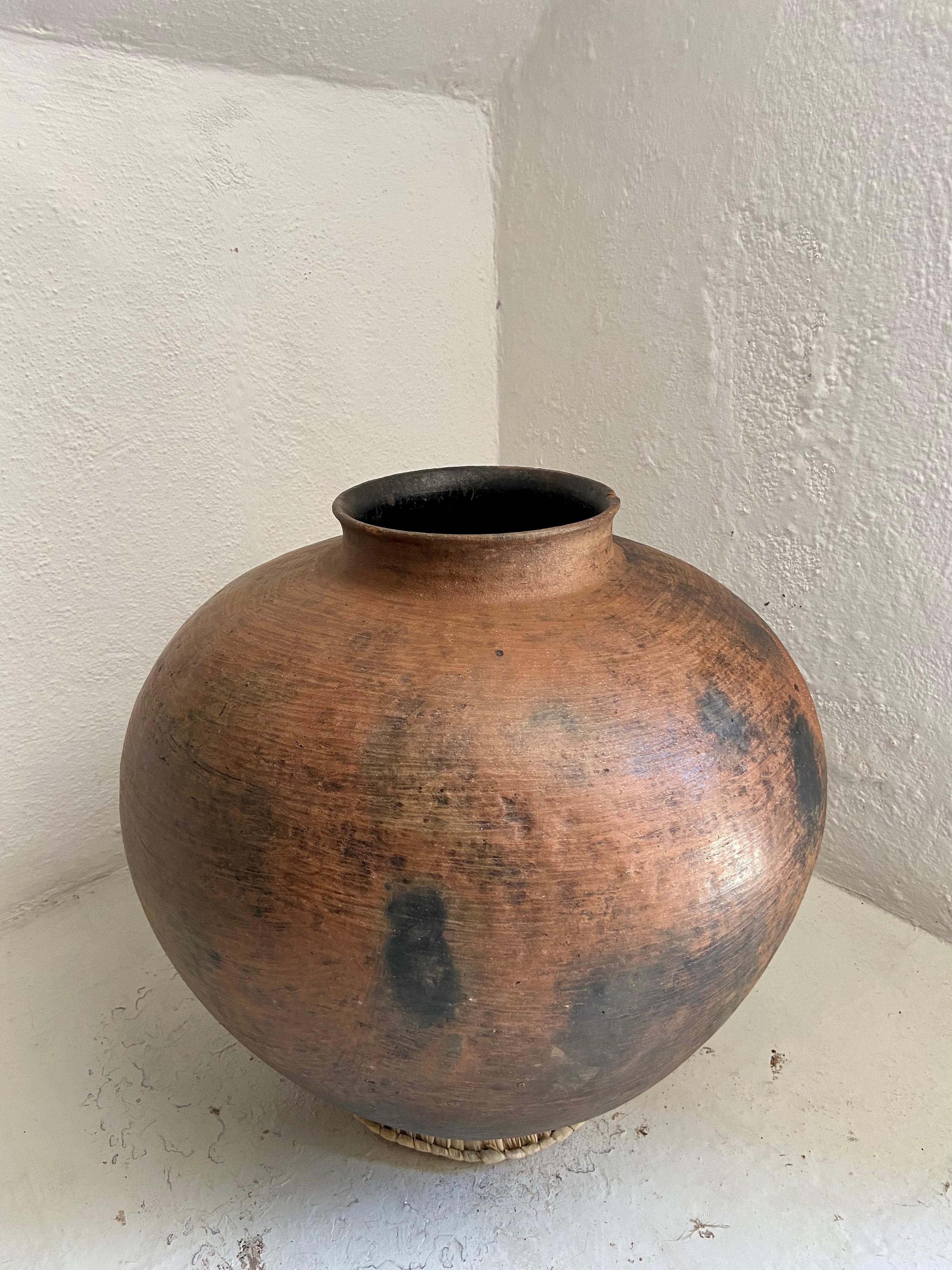 Set of Two Large Pots from Mexico 9