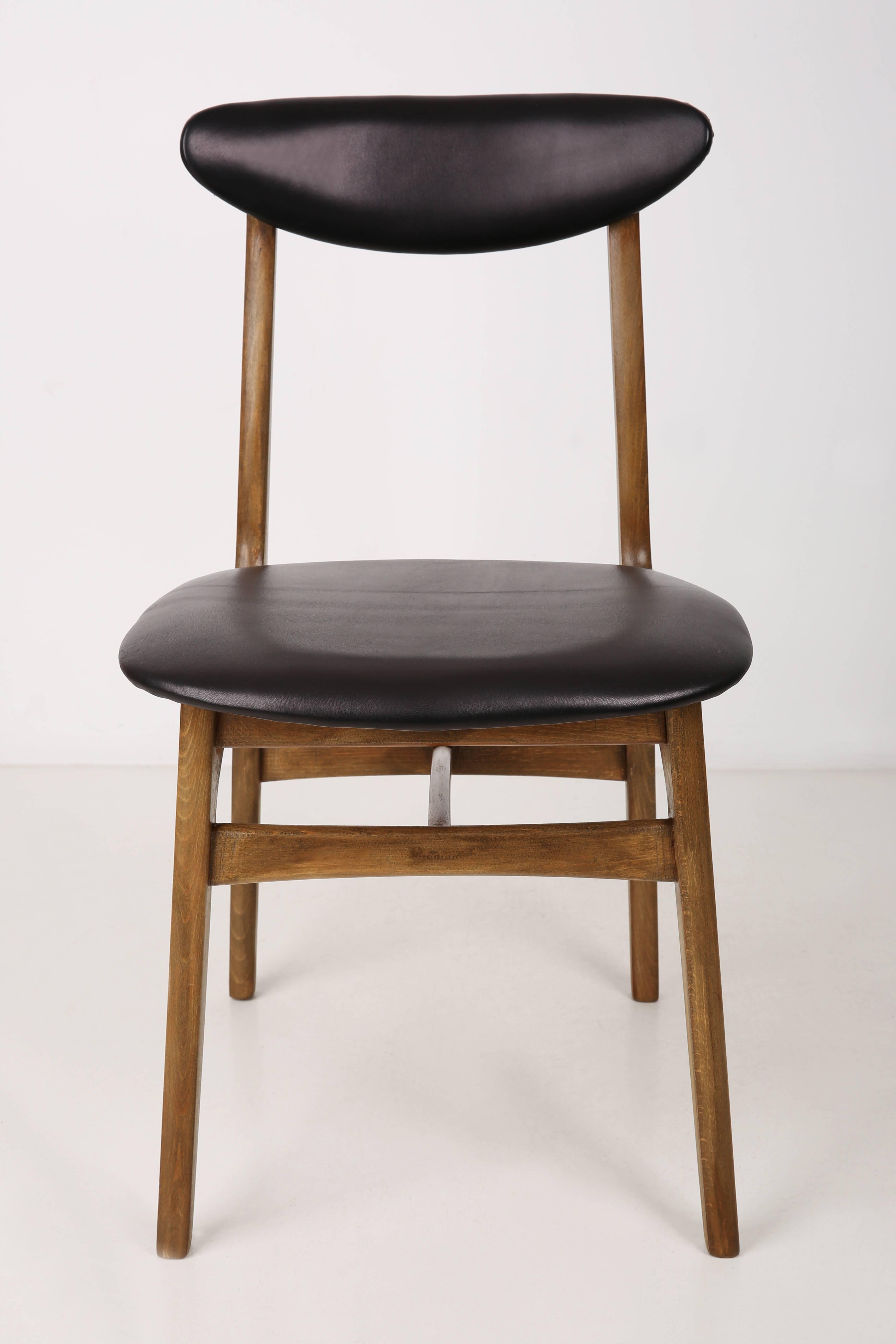 Ensemble de deux chaises en cuir noires du 20ème siècle, années 1960 en vente 2