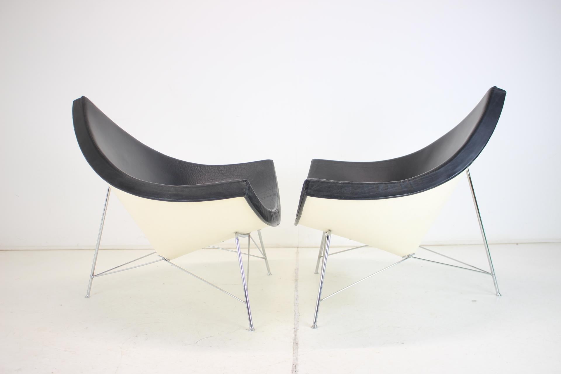 Set of Two Leather Original George Nelson Coconut Chairs, Vitra For Sale 4