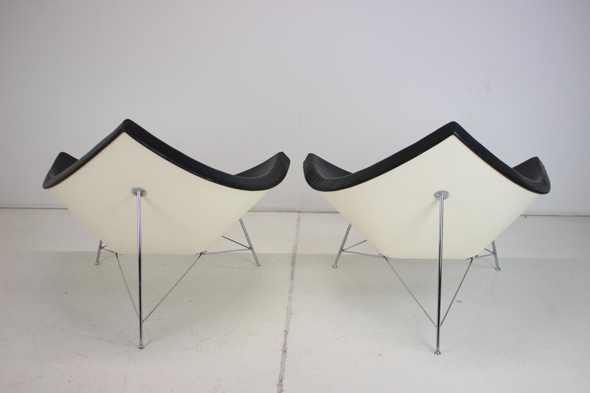 Set of Two Leather Original George Nelson Coconut Chairs, Vitra For Sale 1