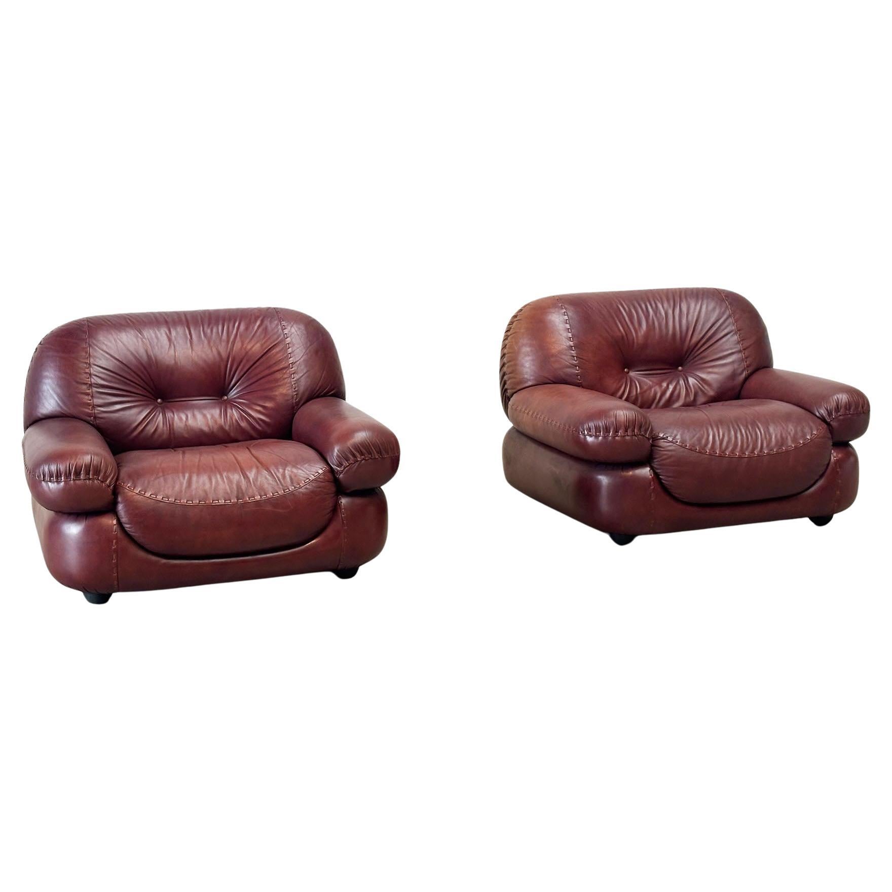 Set of two leather Sapporo lounge chairs by Mobil Girgi
