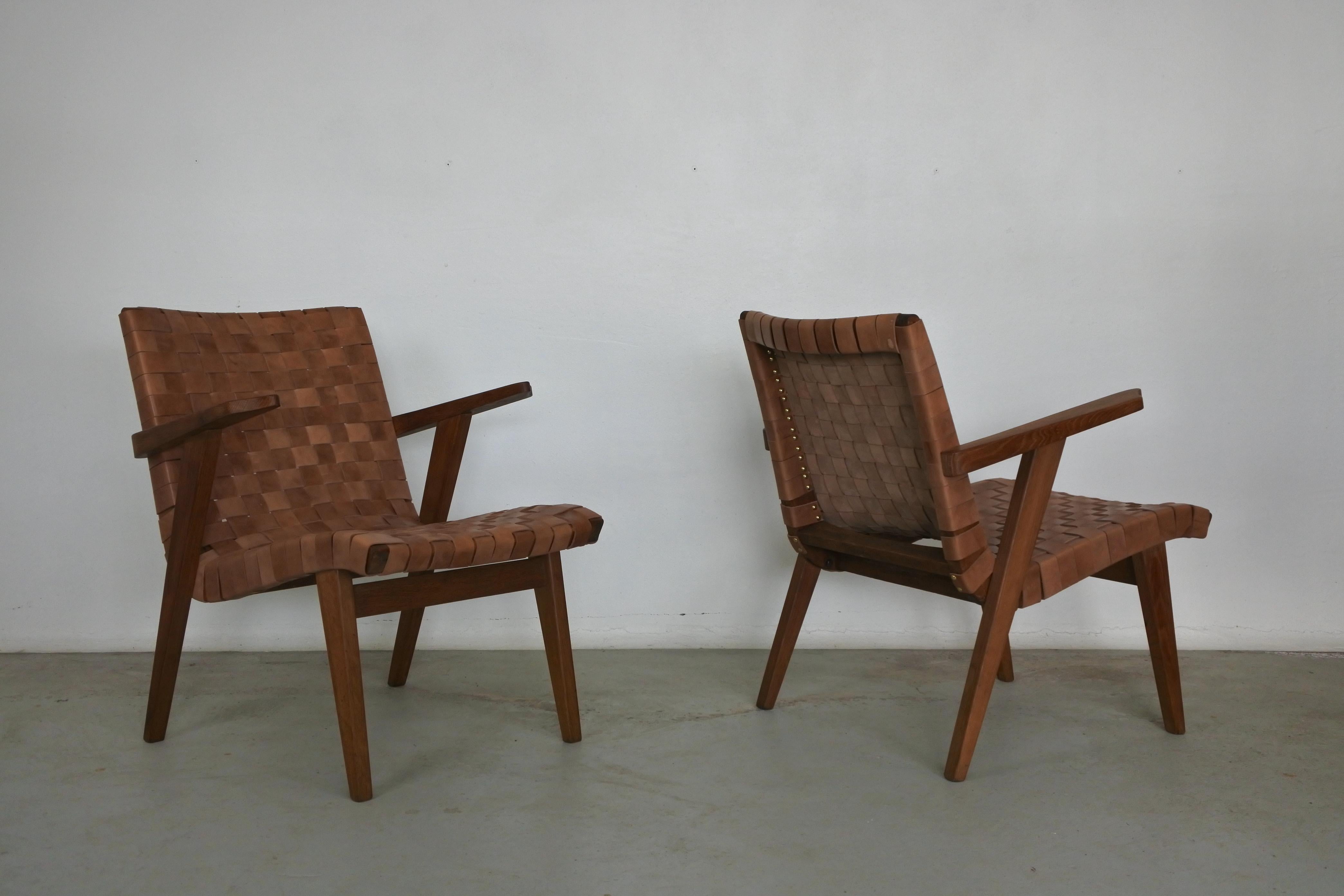 Mid-20th Century Set of Two Leather Webbed & Oak Lounge Chairs Attr. to Jens Risom & Knoll, 1950s