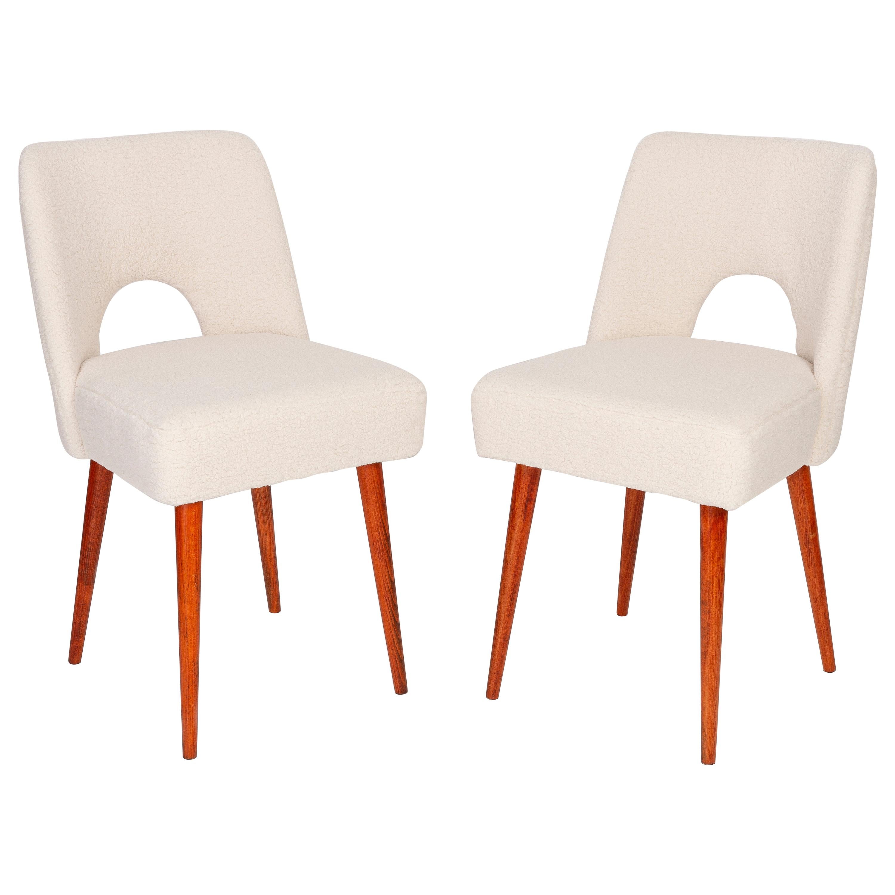 Set of Two Light Crème Boucle 'Shell' Chairs, 1960s For Sale