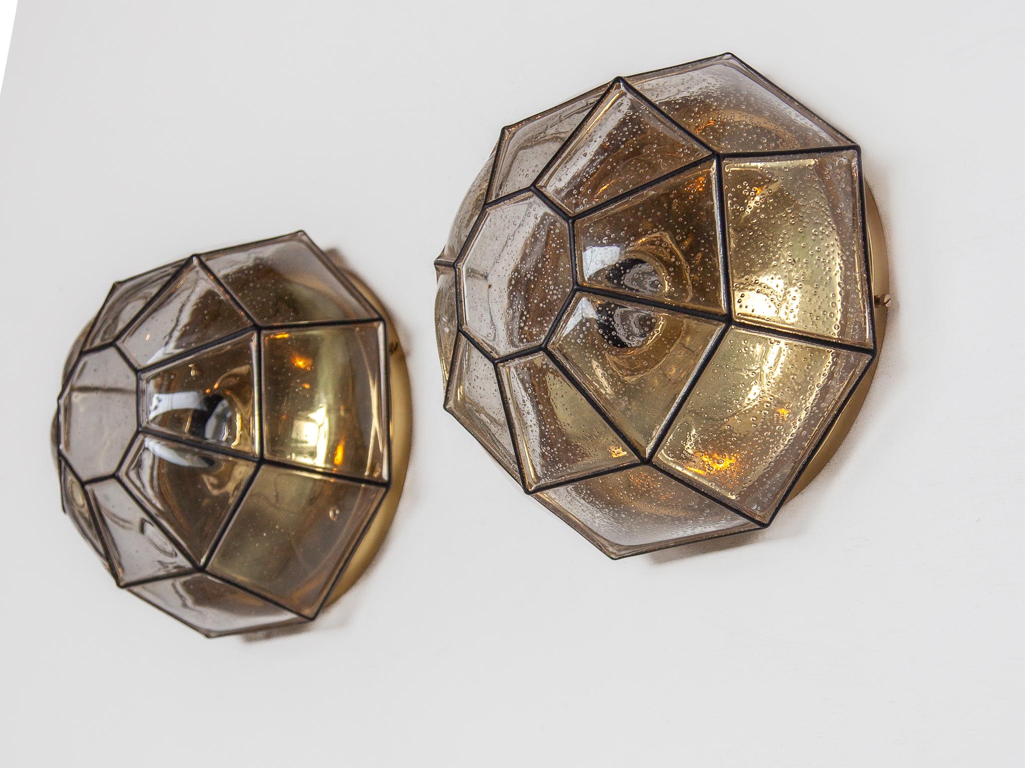 Set aus zwei Limburg Flush Mount Lights. (Ende des 20. Jahrhunderts) im Angebot
