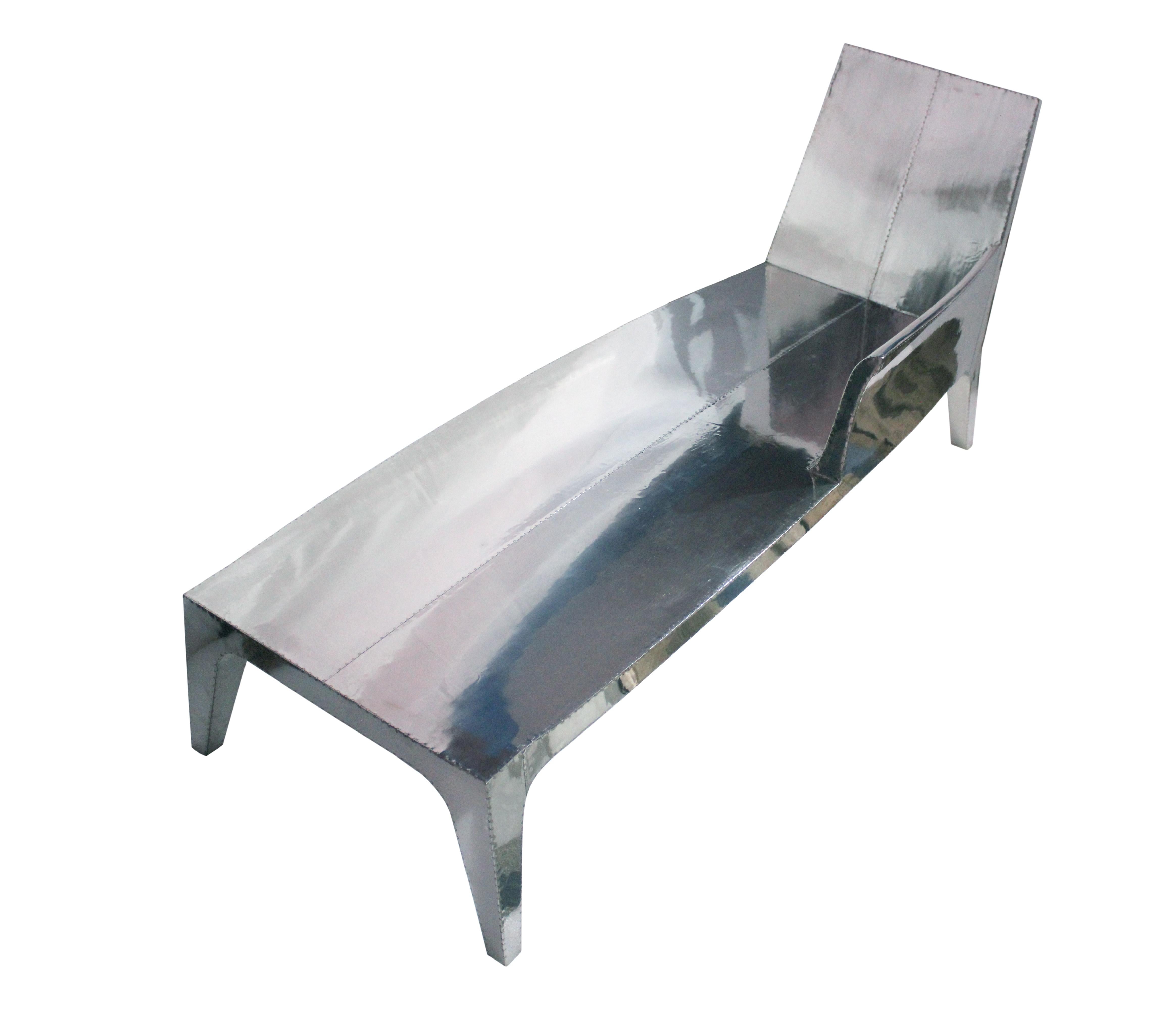 Ensemble de deux chaises Louise en bronze blanc recouvert de bois par Paul Mathieu en vente 4