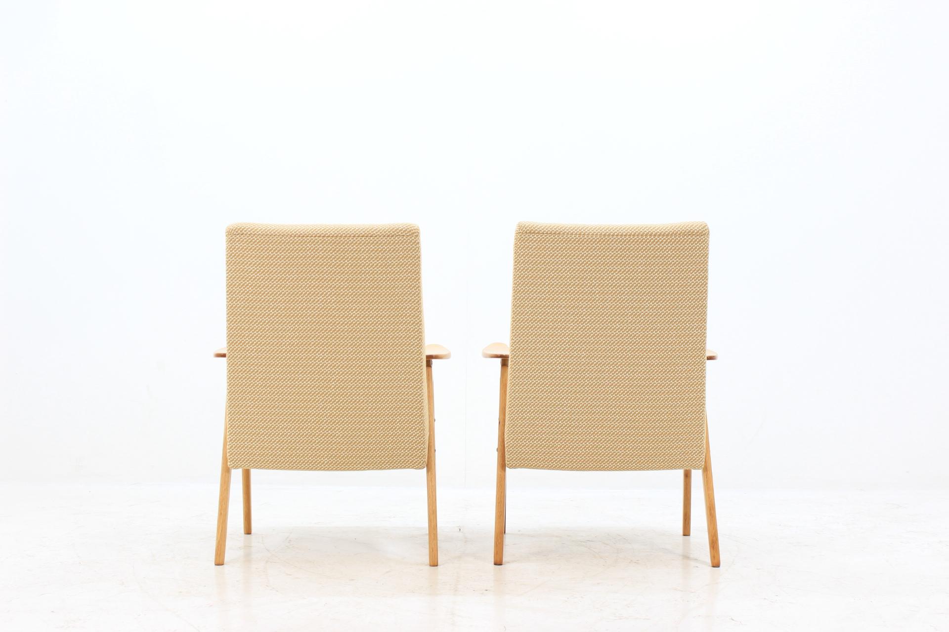 Set of Two Lounge Chair by Jaroslav Šmídek for Jitona, 1960s In Good Condition In Praha, CZ