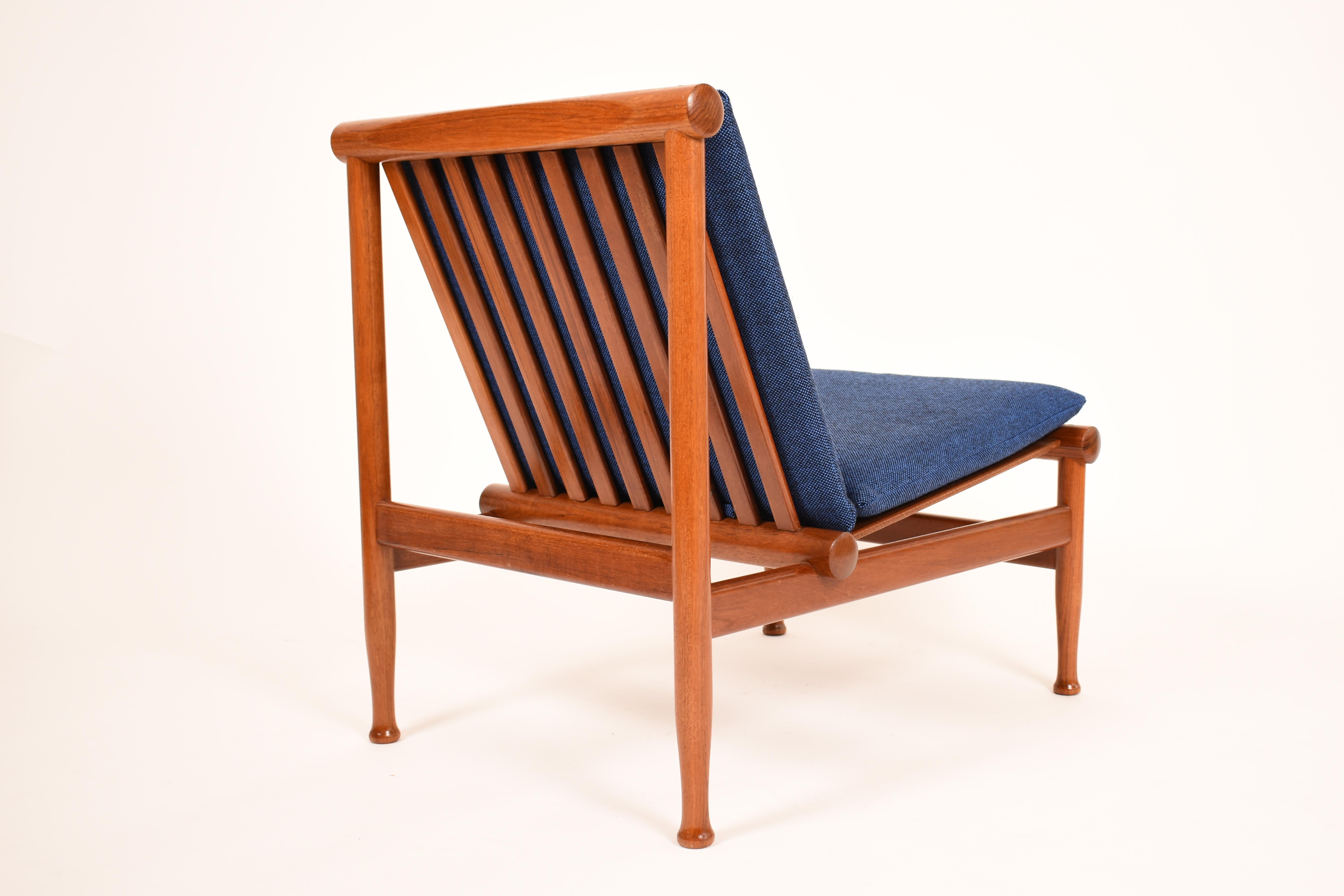 Set of Two Lounge Chairs by Kai Lyngfeldt Larsen in Teak, Denmark, 1960 3