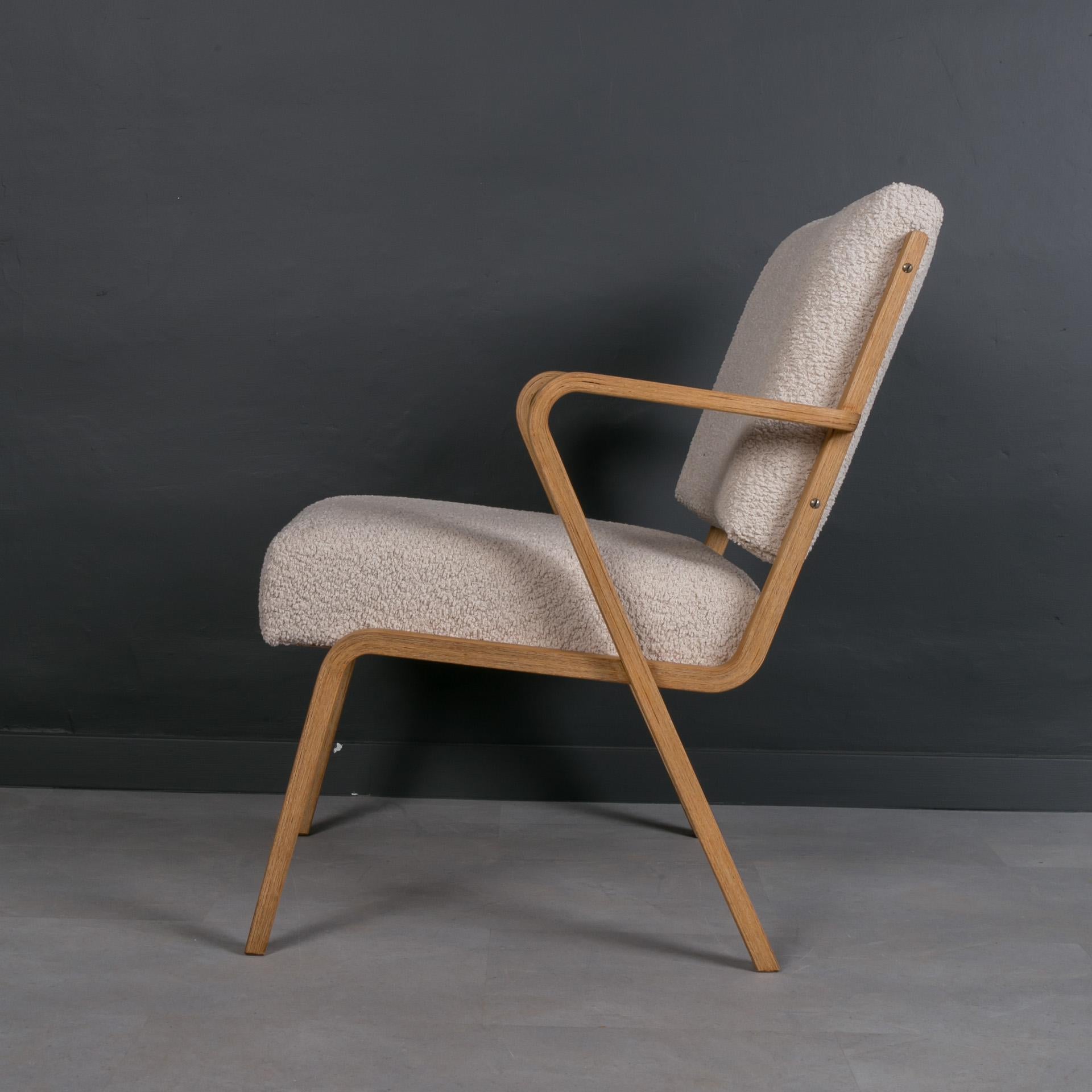 Mid-20th Century Set of Two Lounge Chairs by S. Selmanagić, 1960s, Reupholstered in Creamy Boucle For Sale