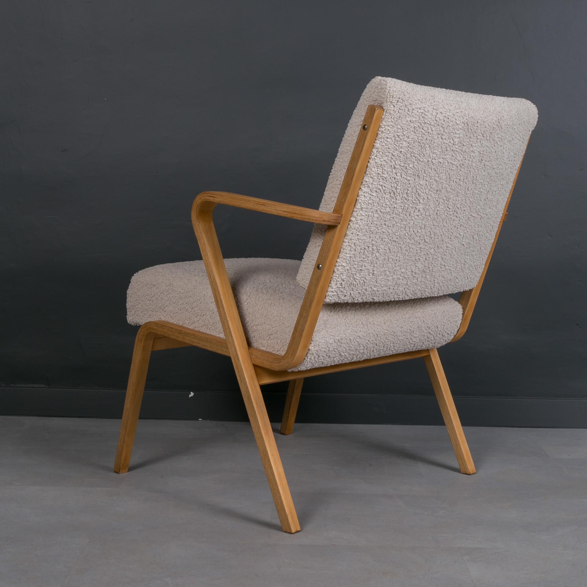 Upholstery Set of Two Lounge Chairs by S. Selmanagić, 1960s, Reupholstered in Creamy Boucle For Sale