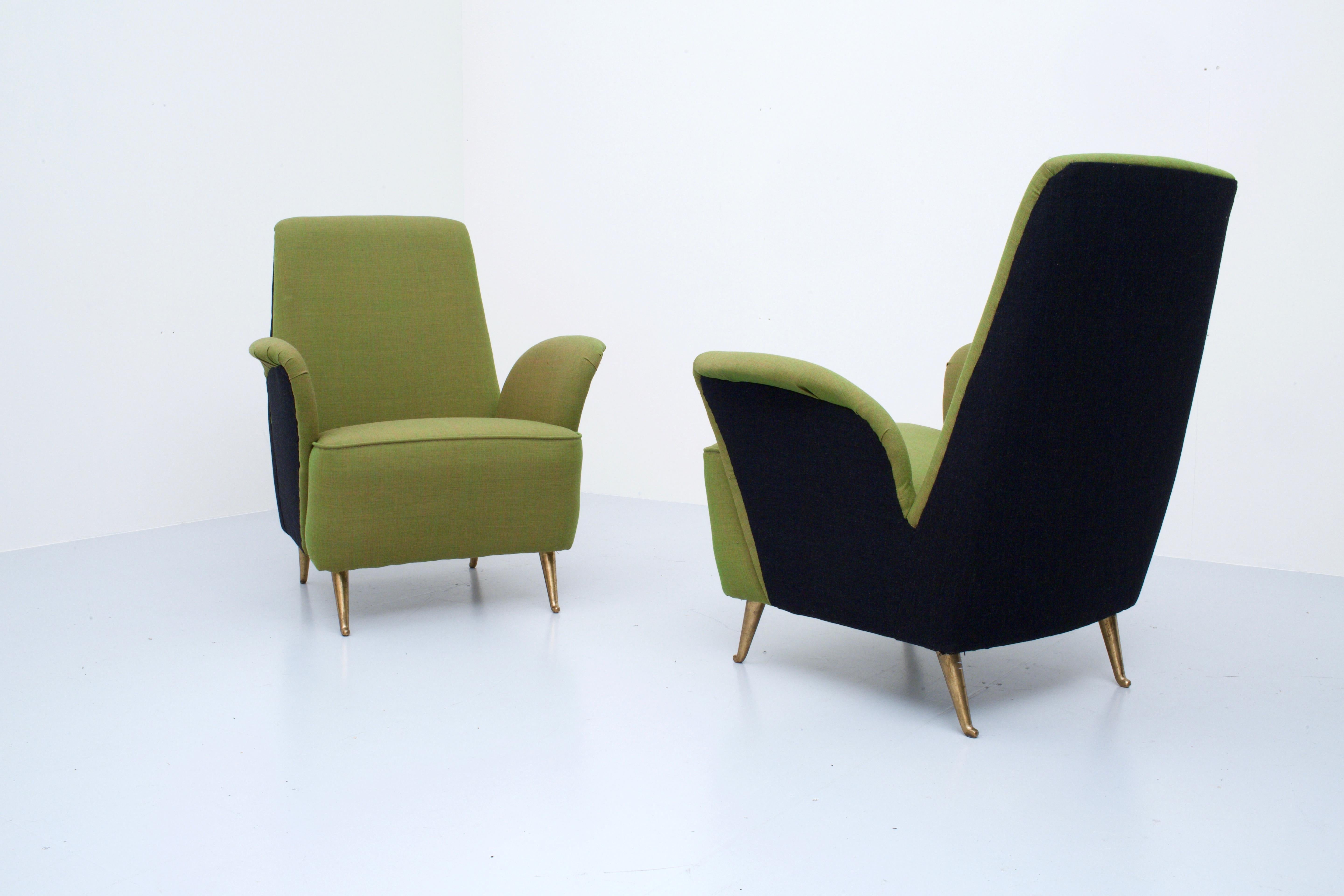 Mid-20th Century Set of Two Lounge Chairs in Fabric and Brass by i.S.a., Italy, 1960s For Sale