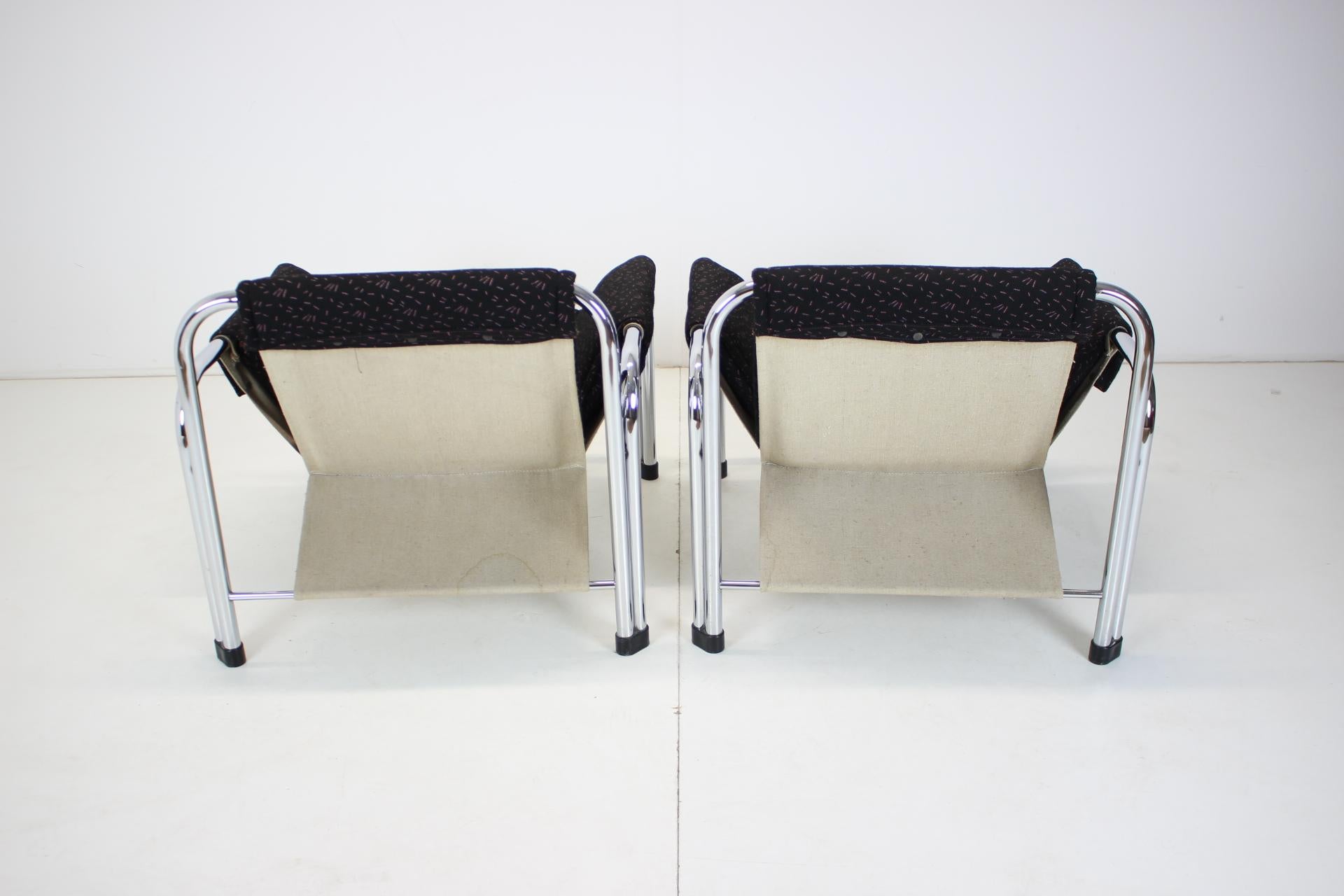 Set of Two Lounge Chairs with Coffee Table Designed by Wiliam Chlebo, 1970's 6