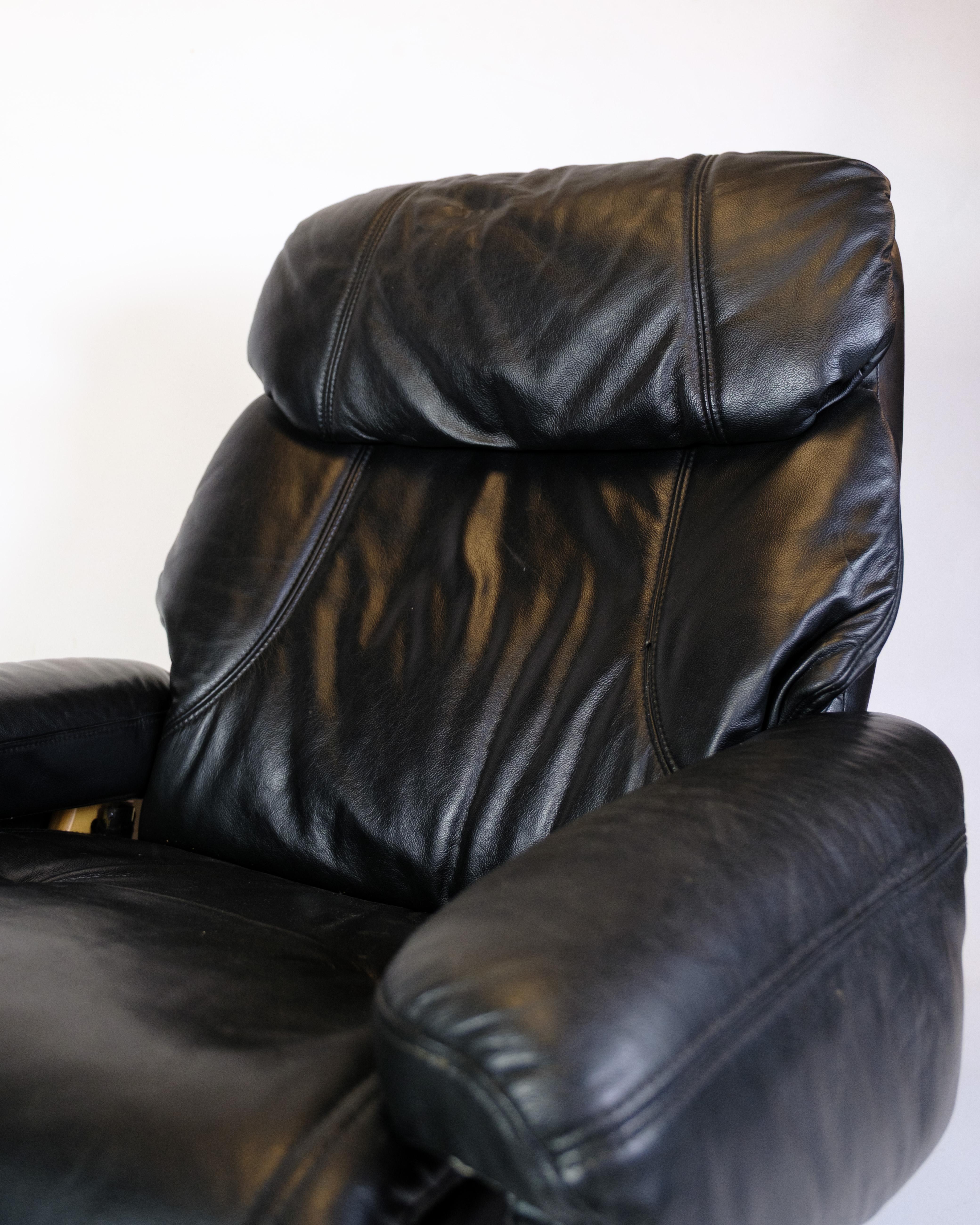 Late 20th Century Set Of Two Lounge Chairs With Footstools, Scandinavian Design From 1980s For Sale