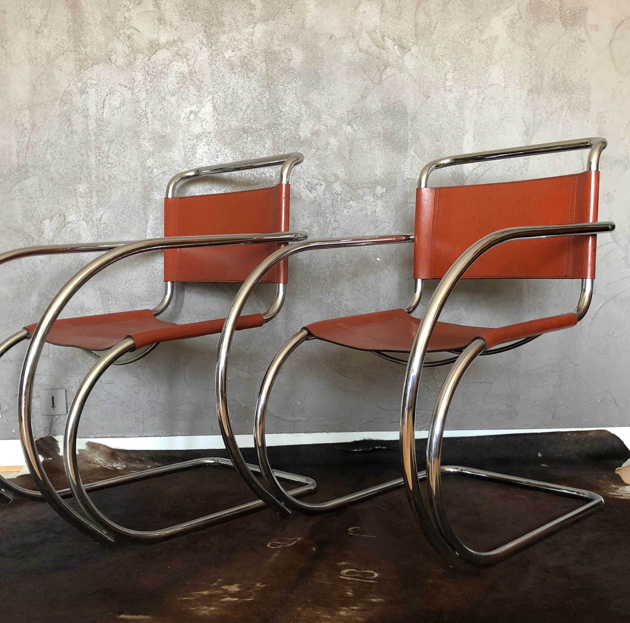 Set of Two Lounge MR20 Mies van der Rohe Chairs, 1960s For Sale 3