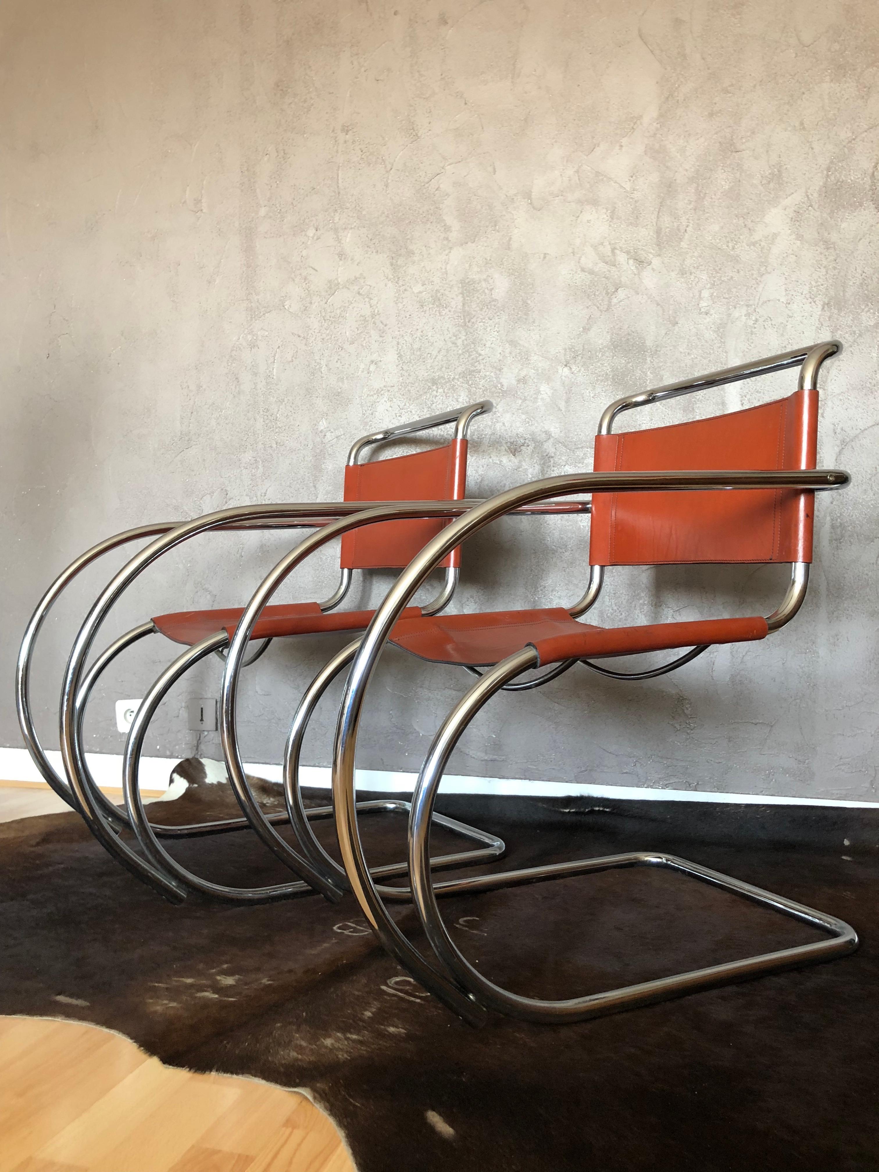 Set of Two Lounge MR20 Mies van der Rohe Chairs, 1960s For Sale 8