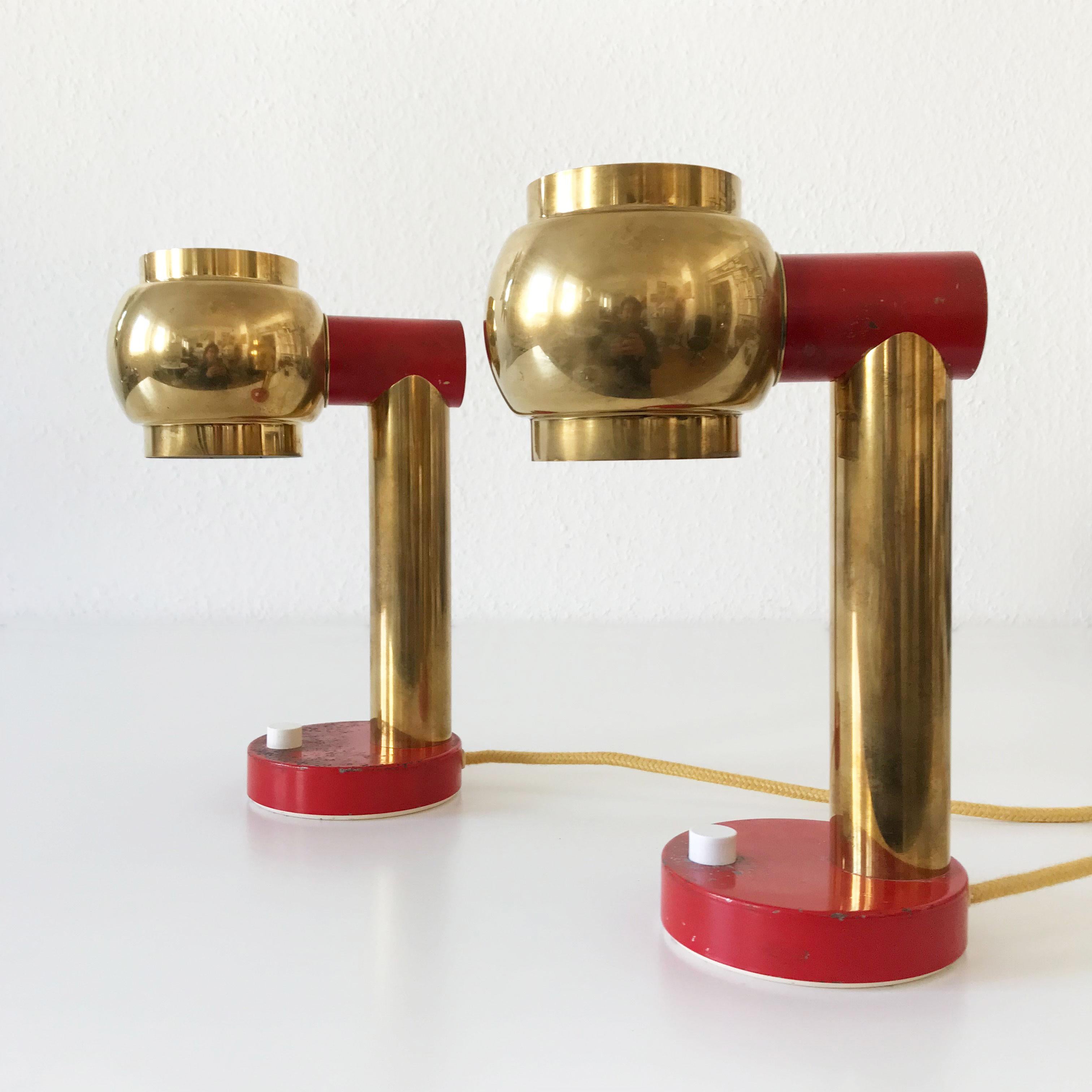Set of Two Lovely Mid-Century Modern Brass Bedside Table Lamps, 1950s 3