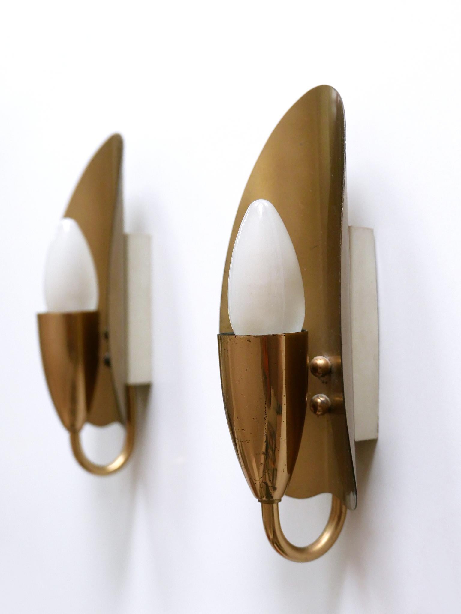 Set di due graziose lampade da parete in ottone della metà del secolo scorso Germania anni '50 in vendita 3