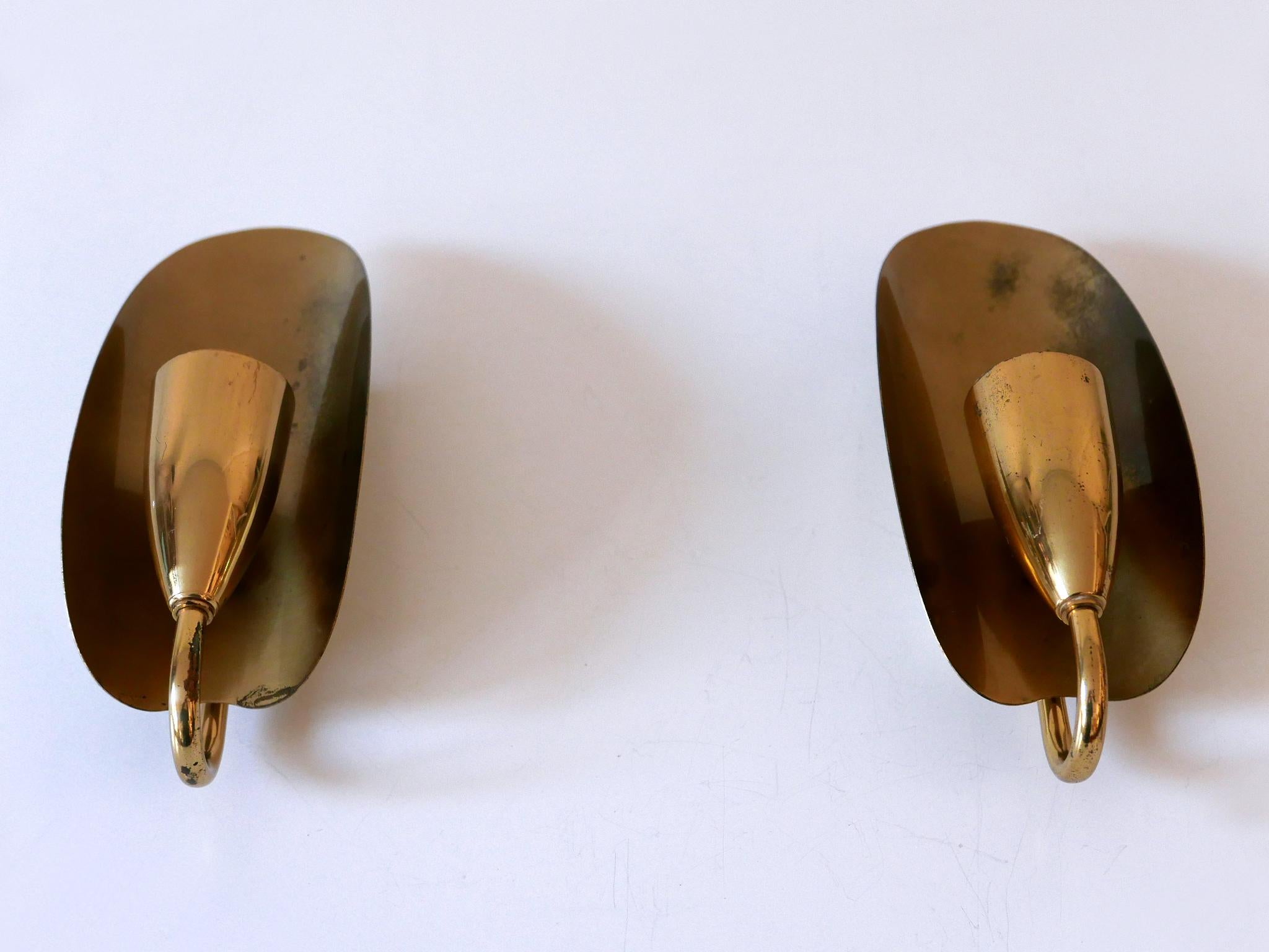 Set of Two Lovely Mid-Century Modern Brass Sconces or Wall Lamps Germany 1950s For Sale 14
