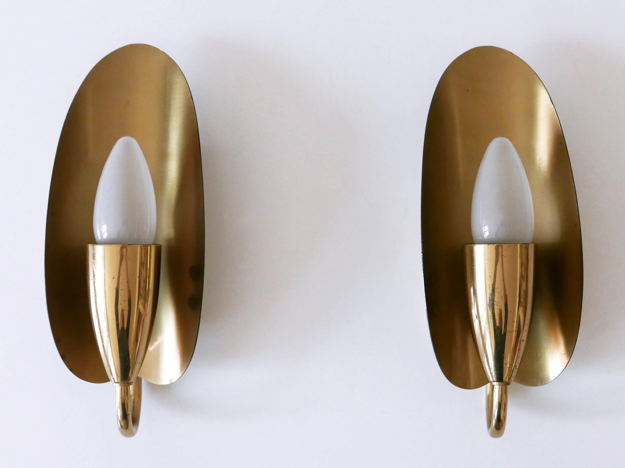 Mid-Century moderno Set di due graziose lampade da parete in ottone della metà del secolo scorso Germania anni '50 in vendita