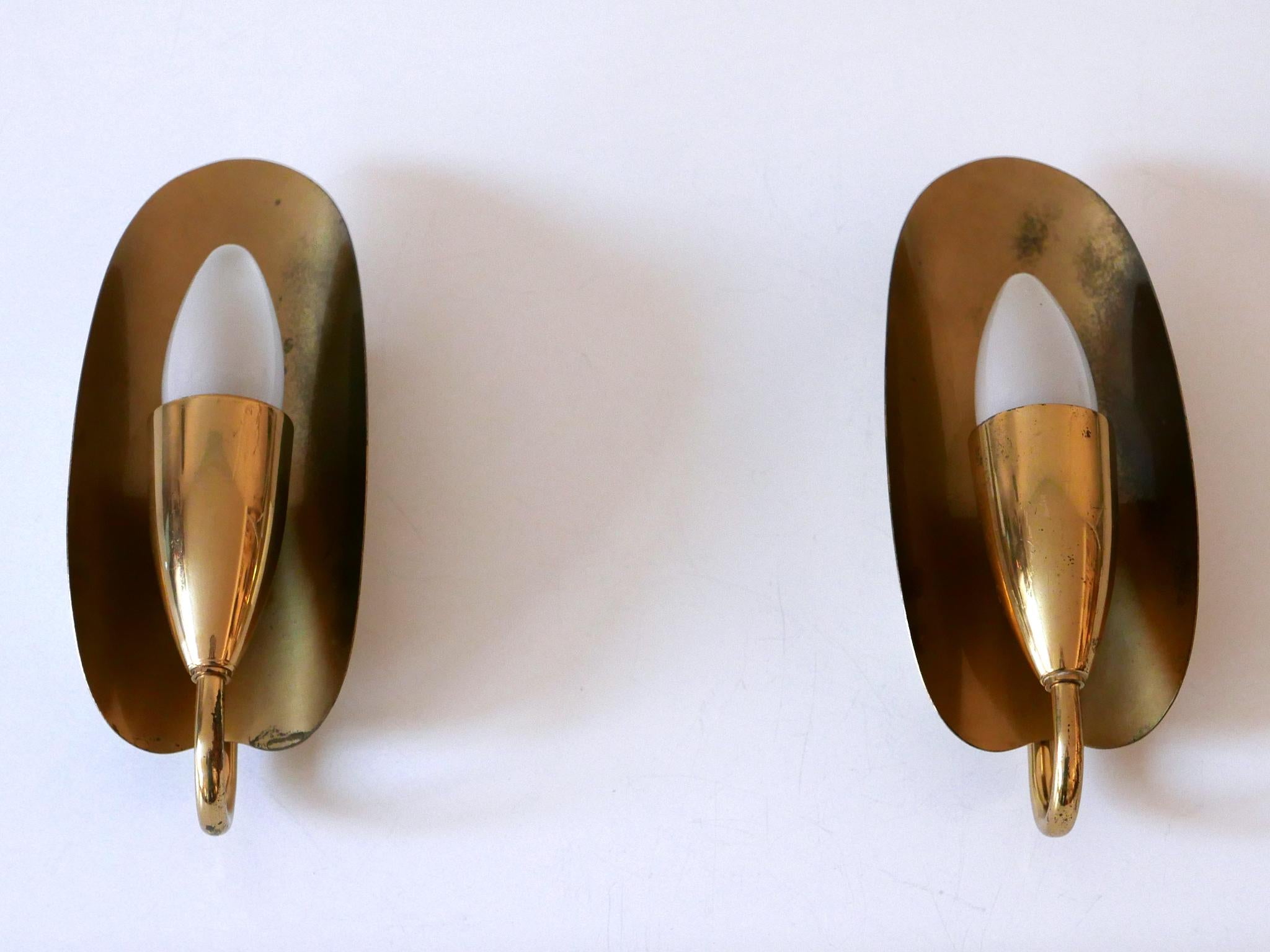 Mid-20th Century Set of Two Lovely Mid-Century Modern Brass Sconces or Wall Lamps Germany 1950s For Sale