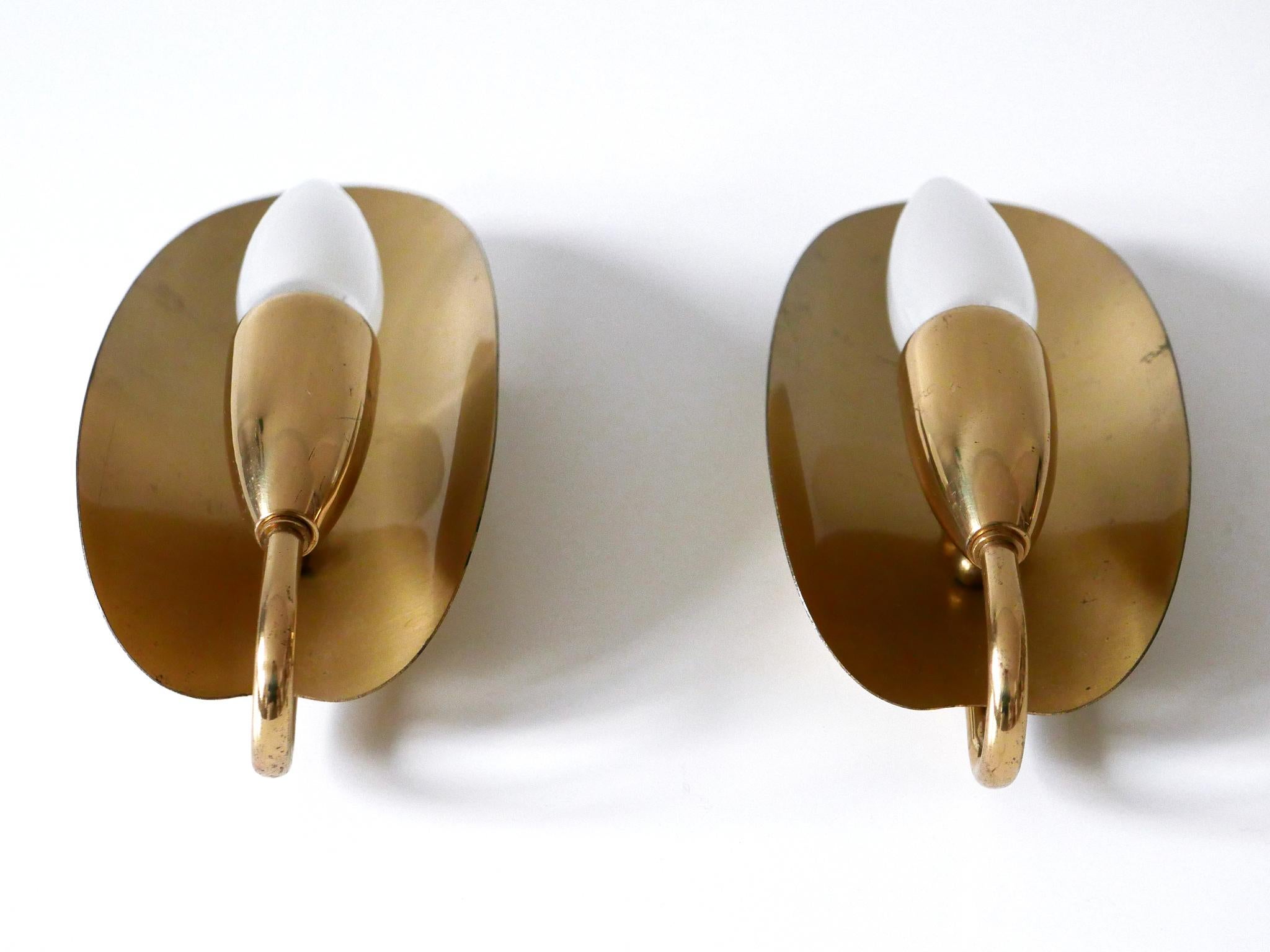 Set di due graziose lampade da parete in ottone della metà del secolo scorso Germania anni '50 In condizioni buone in vendita a Munich, DE