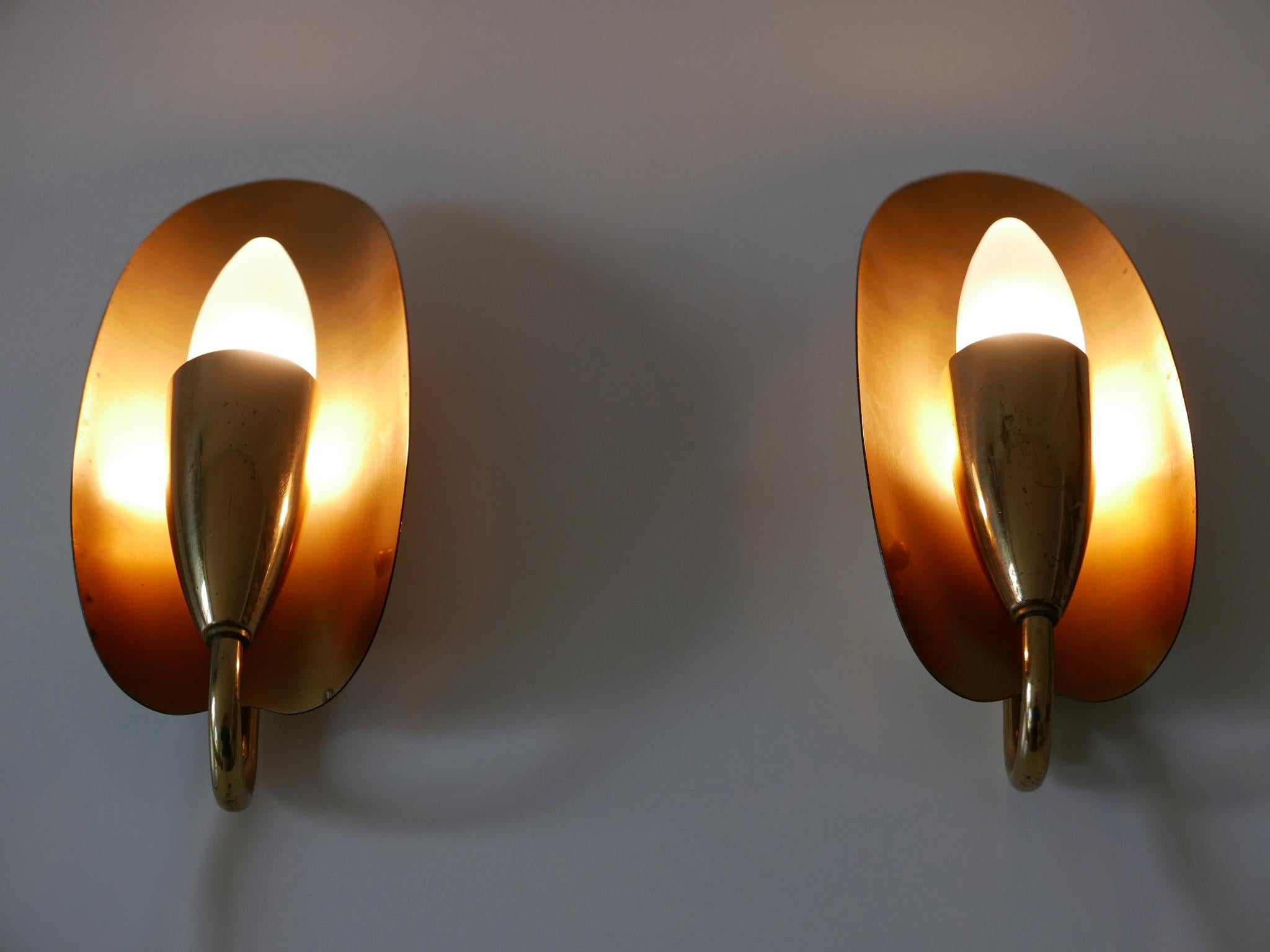 Set di due graziose lampade da parete in ottone della metà del secolo scorso Germania anni '50 in vendita 2