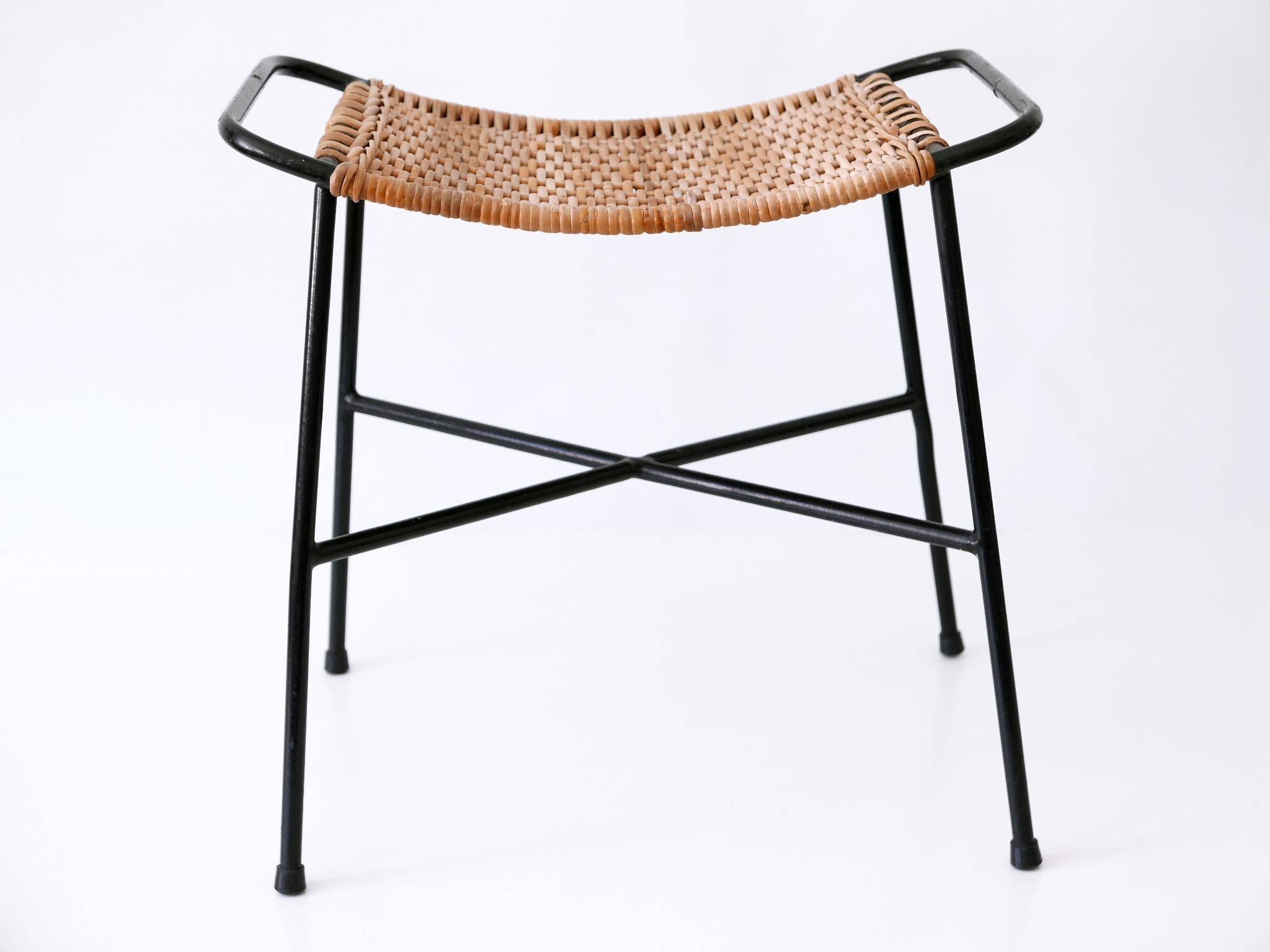 Set of Two Lovely Mid-Century Modern Rattan Stools Germany 1960s For Sale 4