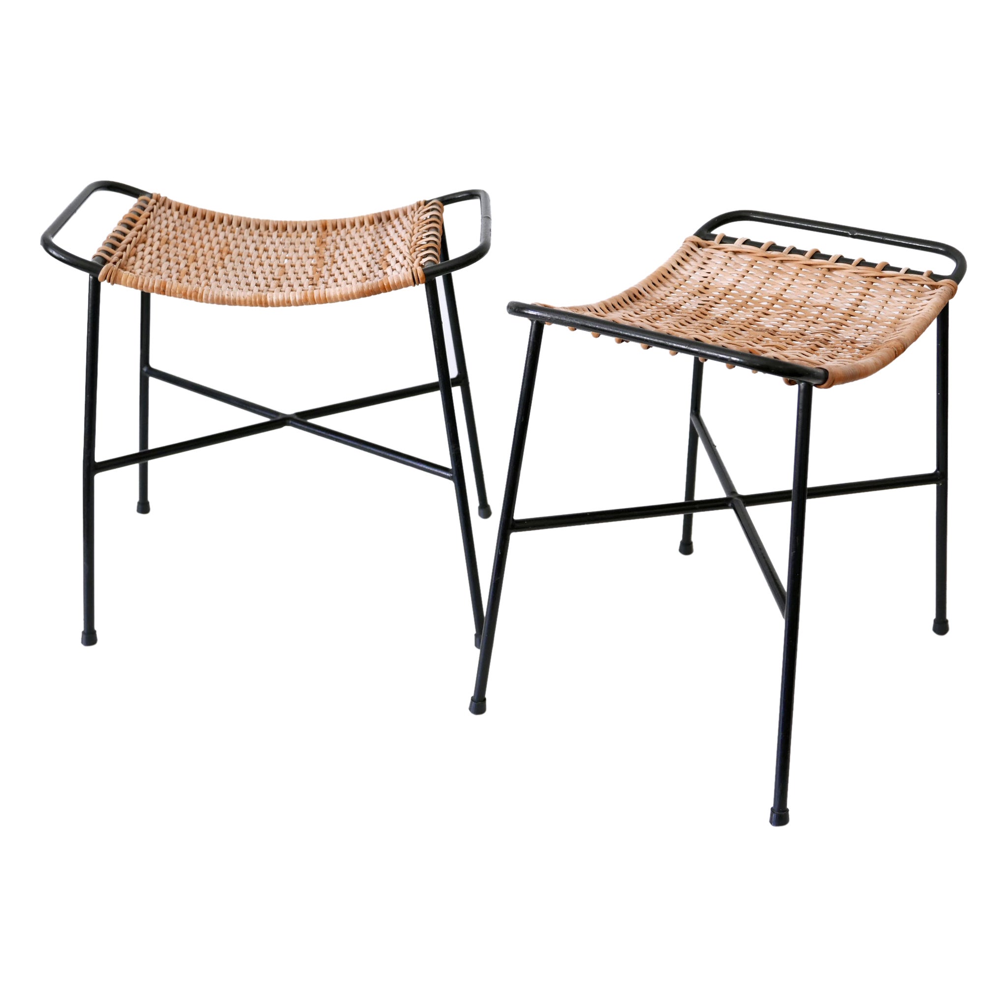 Set aus zwei schönen Rattanhockern aus der Mitte des Jahrhunderts, Deutschland 1960er Jahre