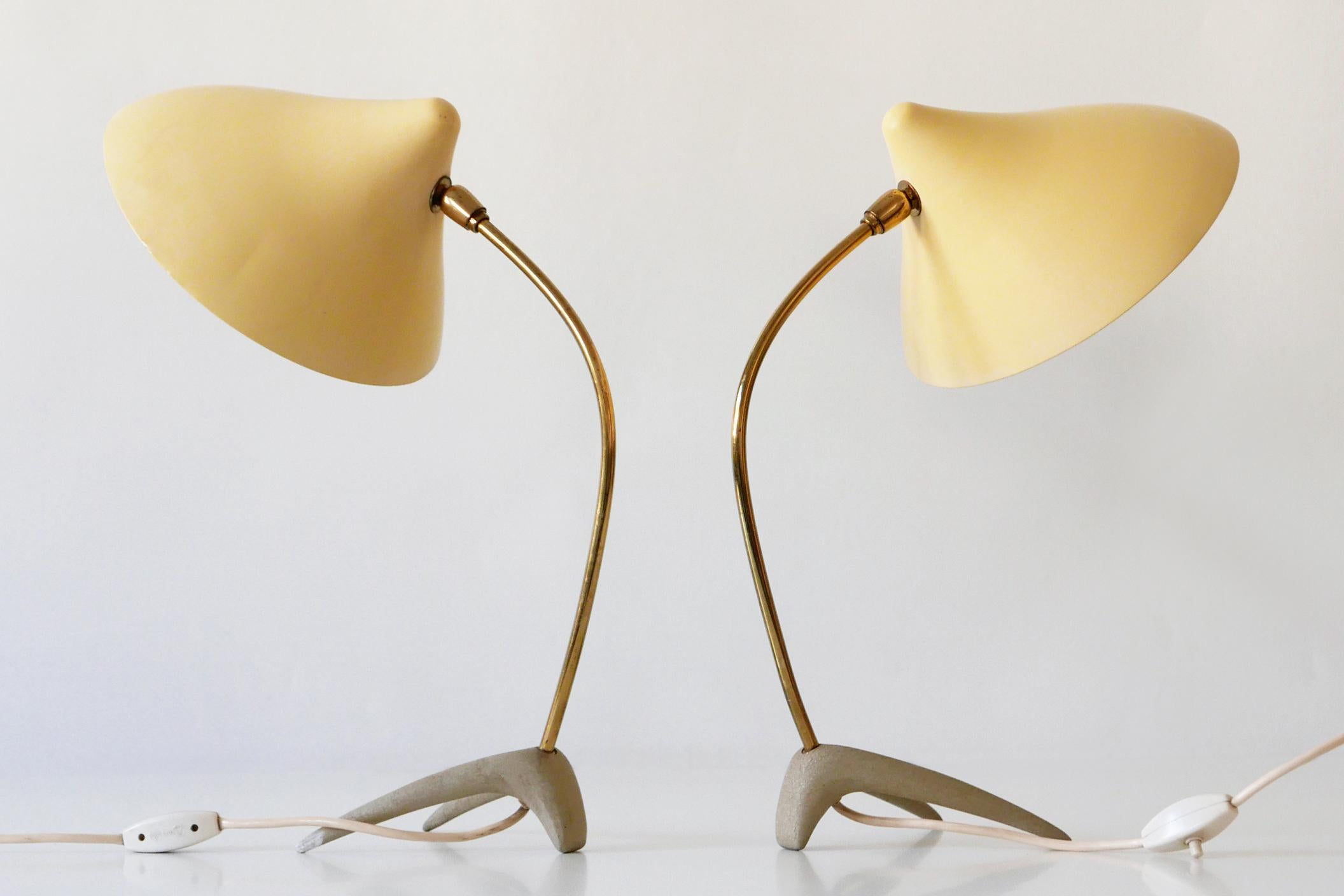 Set of Two Lovely Mid-Century Modern Table Lamps by Louis Kalff for Cosack 1950s For Sale 3