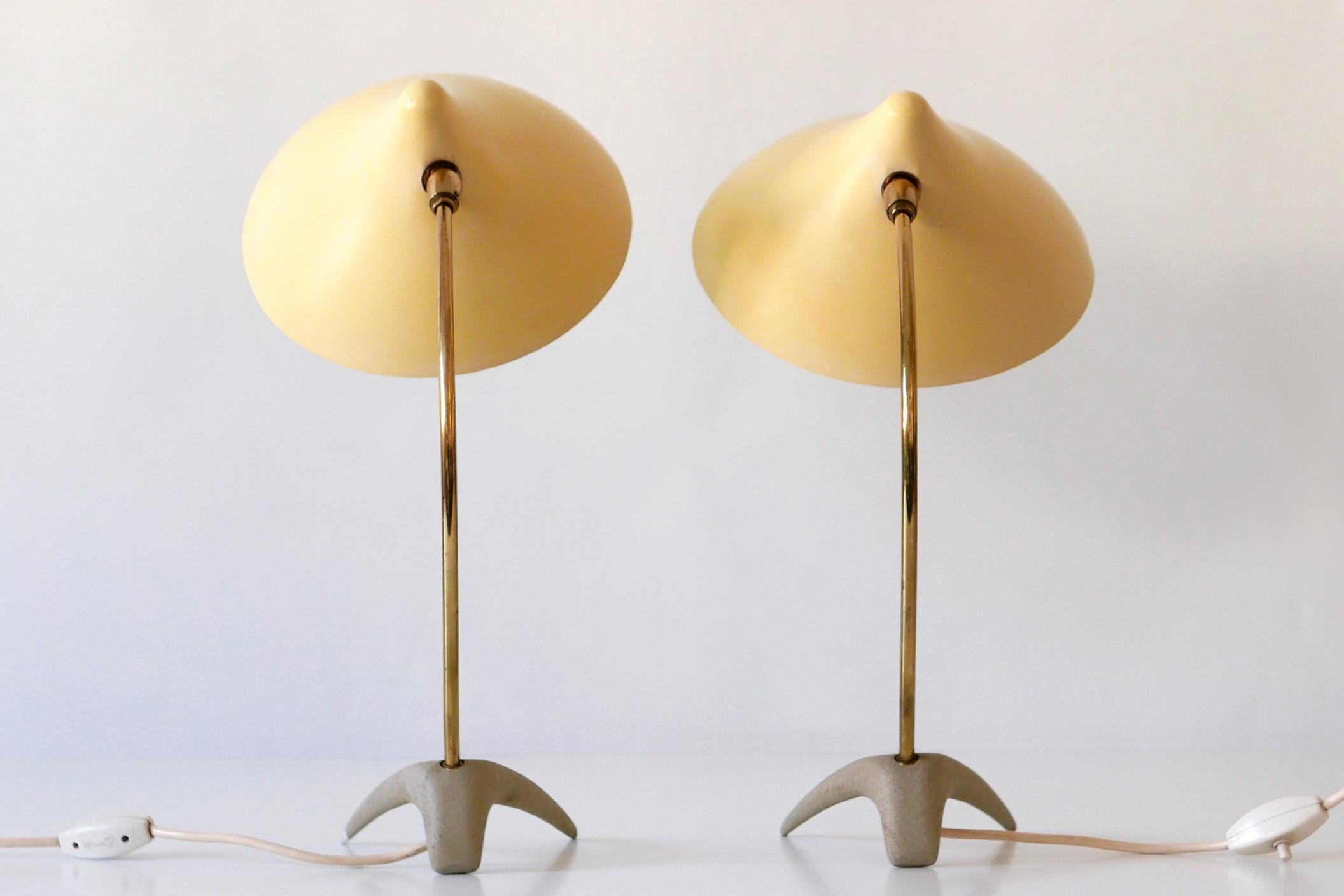 Set of Two Lovely Mid-Century Modern Table Lamps by Louis Kalff for Cosack 1950s For Sale 5