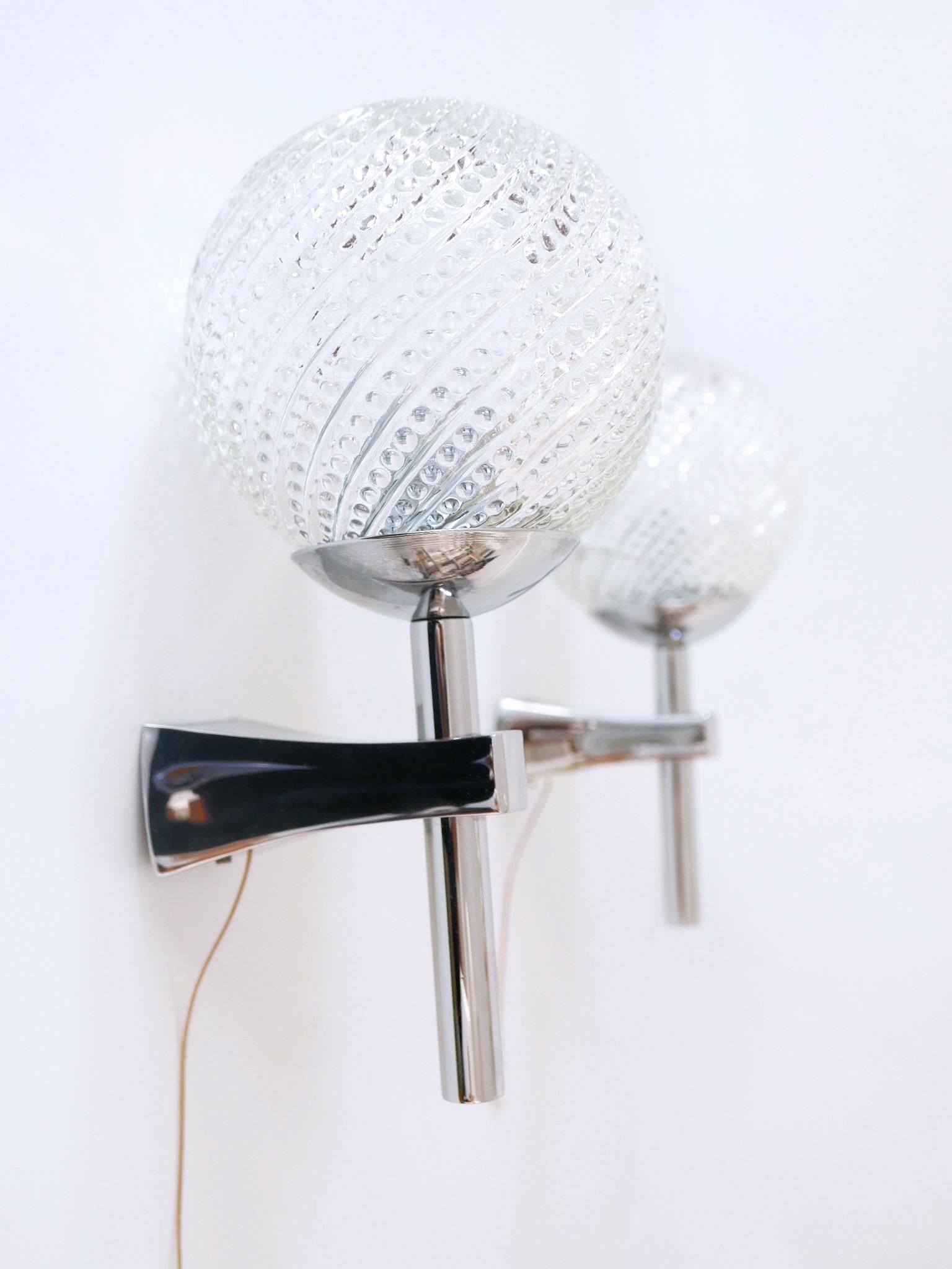 Set of Two Lovely Mid-Century Modern Textured Glass Sconces or Wall Lamps 1970s For Sale 4