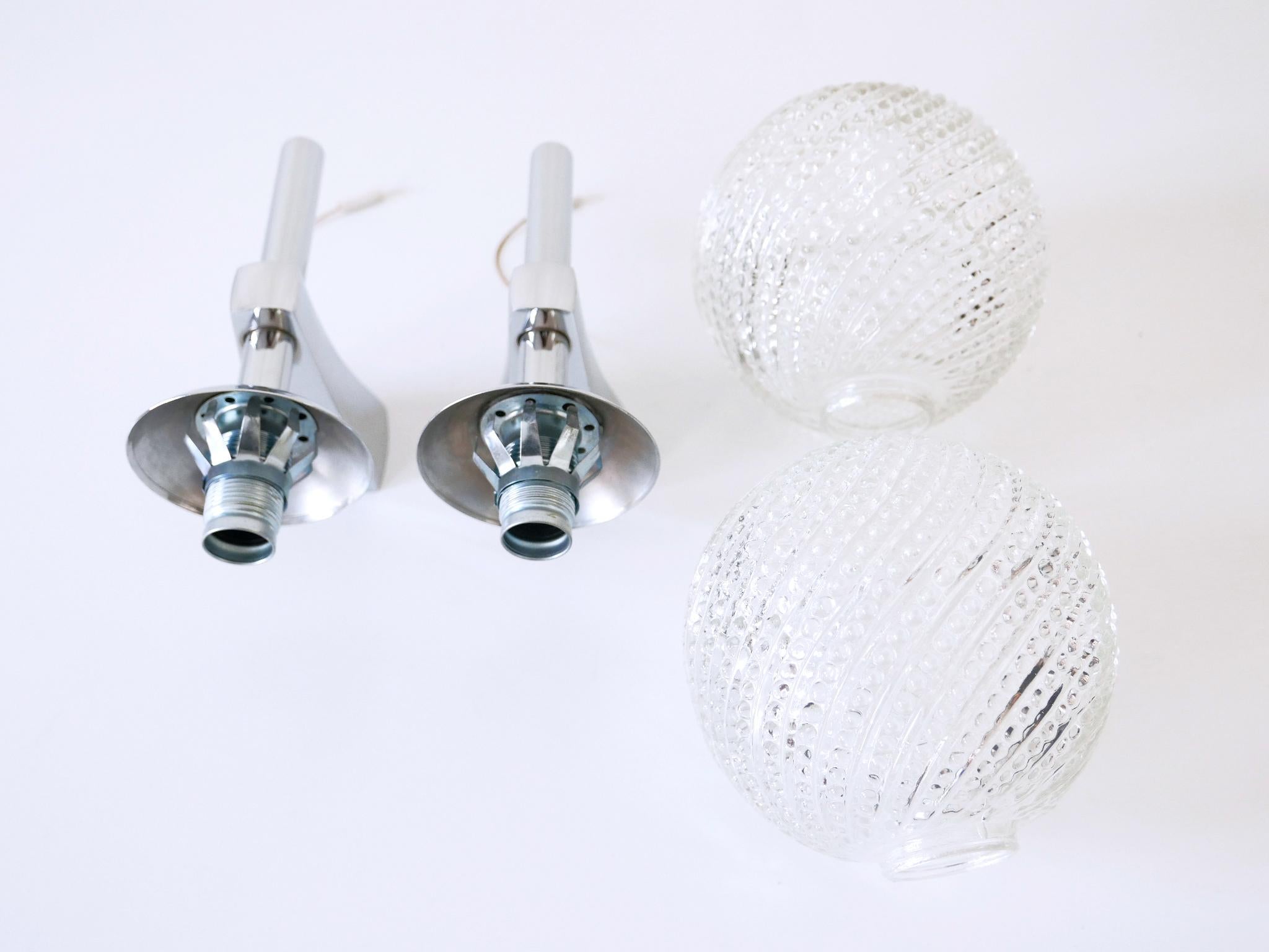 Set of Two Lovely Mid-Century Modern Textured Glass Sconces or Wall Lamps 1970s For Sale 9