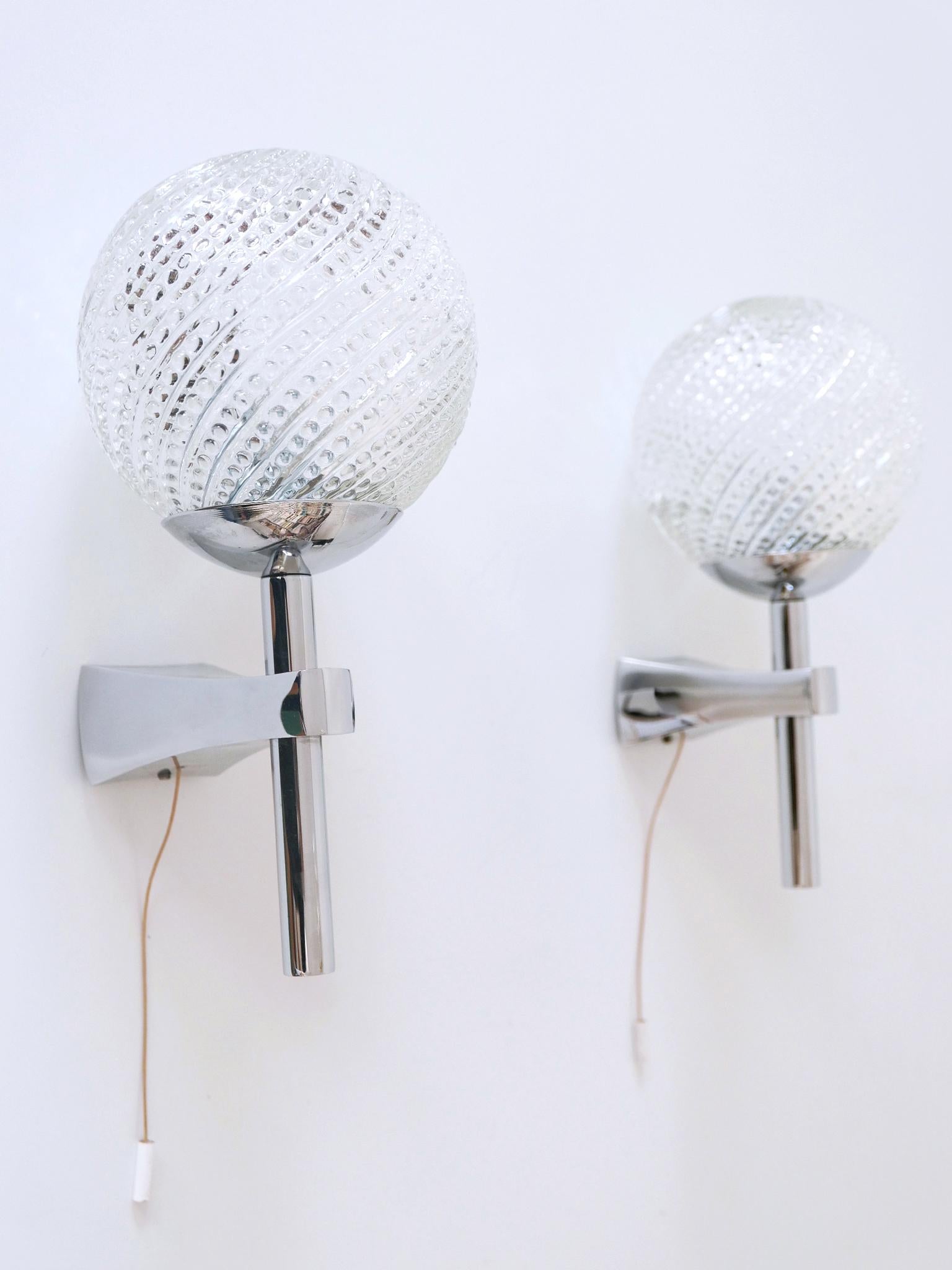 Late 20th Century Set of Two Lovely Mid-Century Modern Textured Glass Sconces or Wall Lamps 1970s For Sale