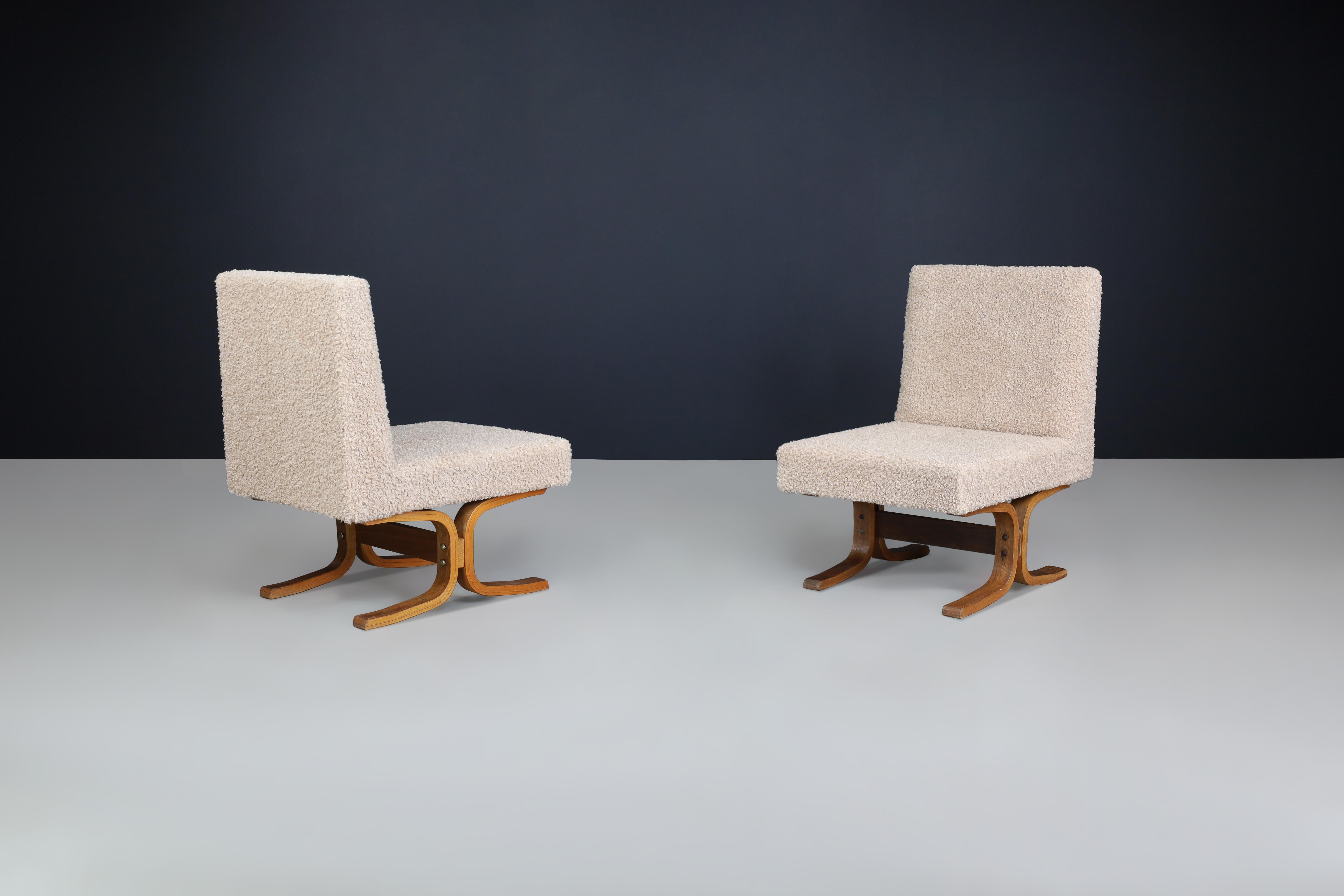 Set of Two Ludvik Volak Bentwood Lounge Chairs in Soft Teddy Upholstery, CZ 1960 For Sale 3