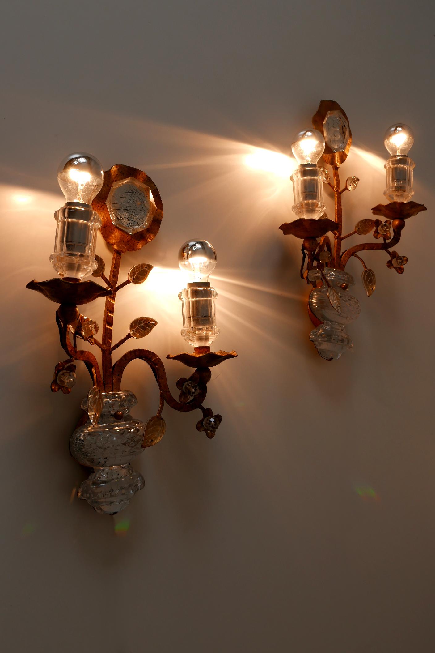 Set of Two Maison Baguès Crystal & Gilt Metal Sconces or Wall Lamps 1960s France For Sale 4