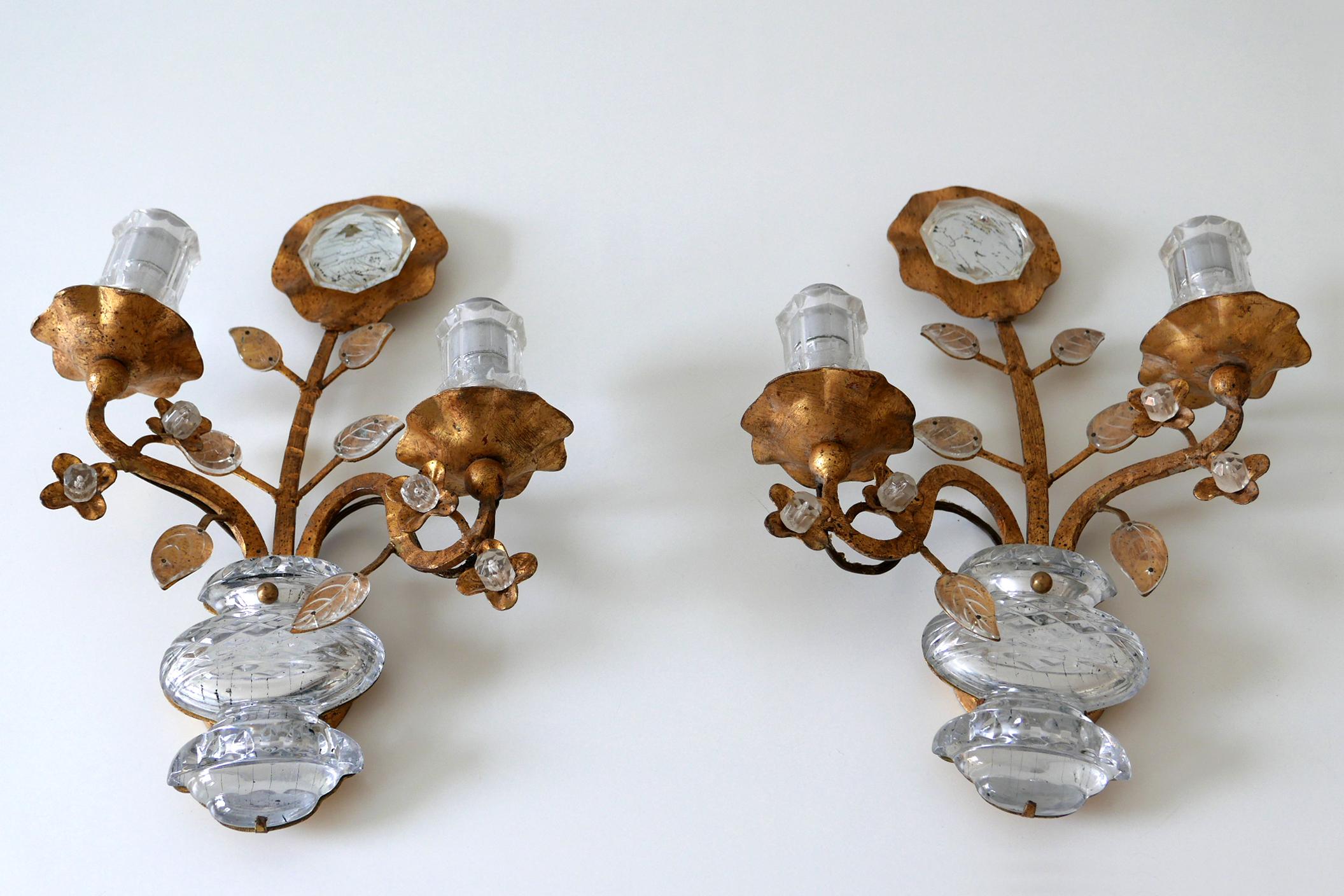Set of Two Maison Baguès Crystal & Gilt Metal Sconces or Wall Lamps 1960s France For Sale 5