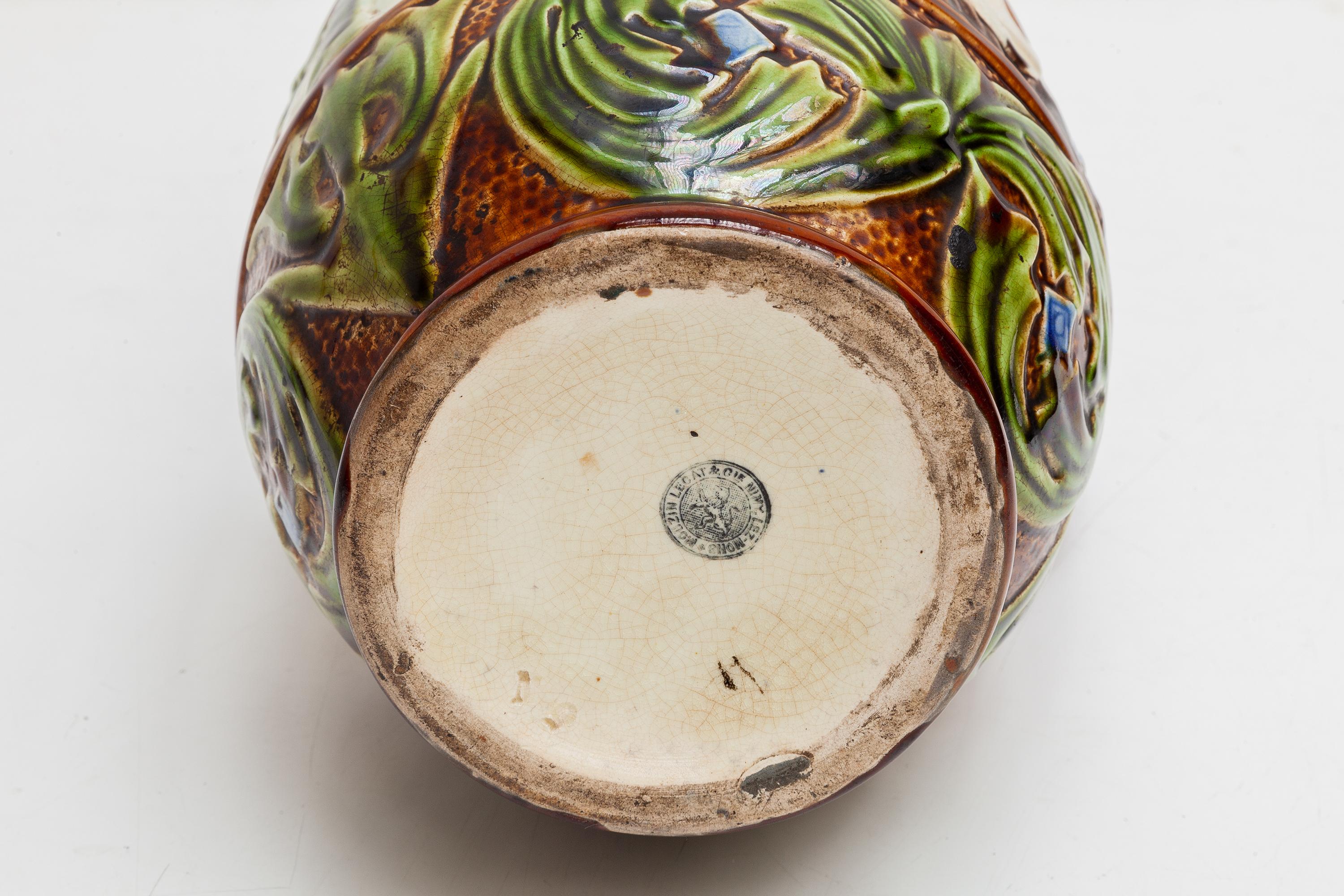 Set aus zwei Majolika-Krügen, Nimy Fayences Imperiale Belgien (Keramik) im Angebot