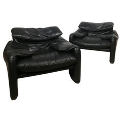 Set of Two Maralunga Black Leather Armchairs by Vico Magistretti