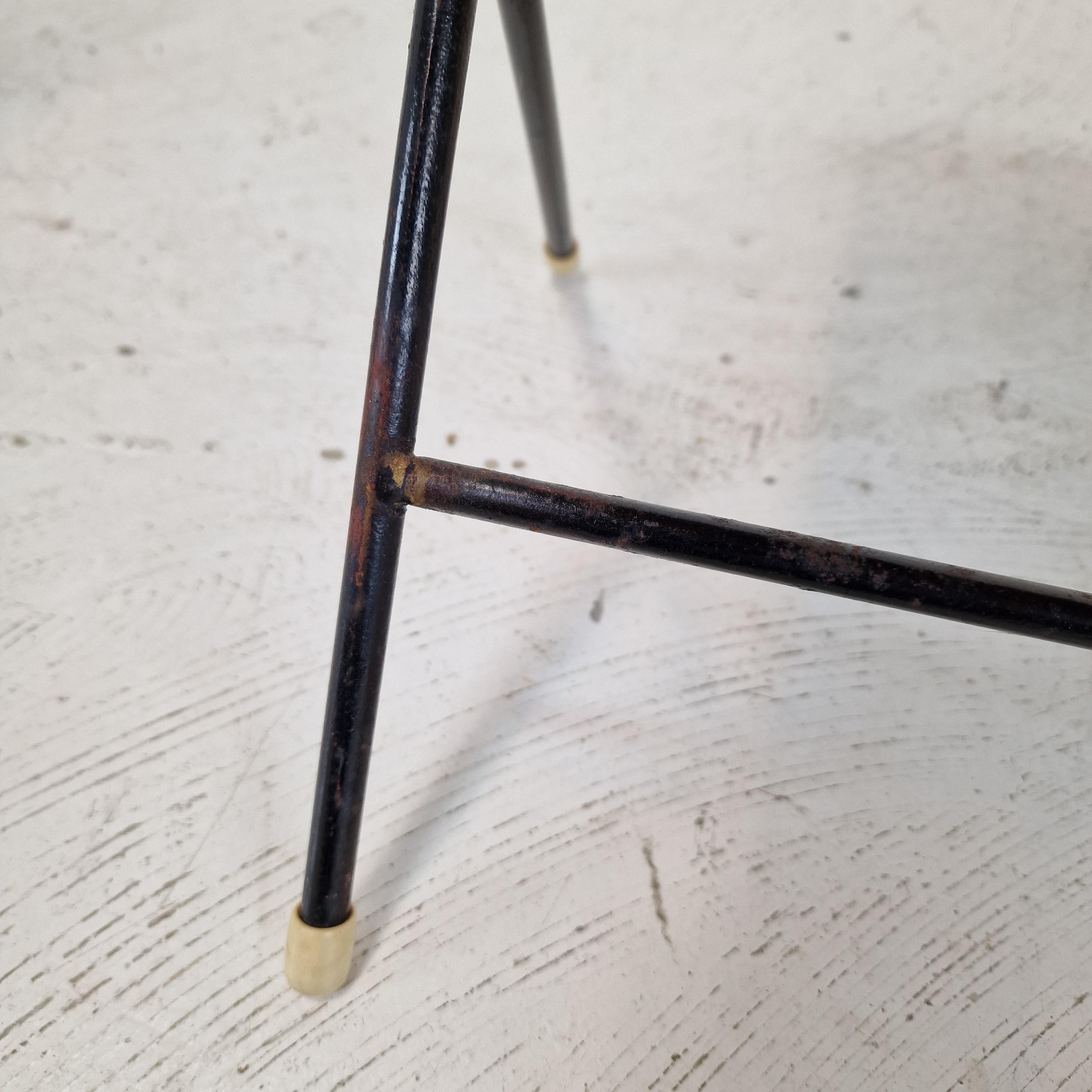 Ensemble de deux tables d'appoint en métal et bois pour Pilastro, années 1960 en vente 9